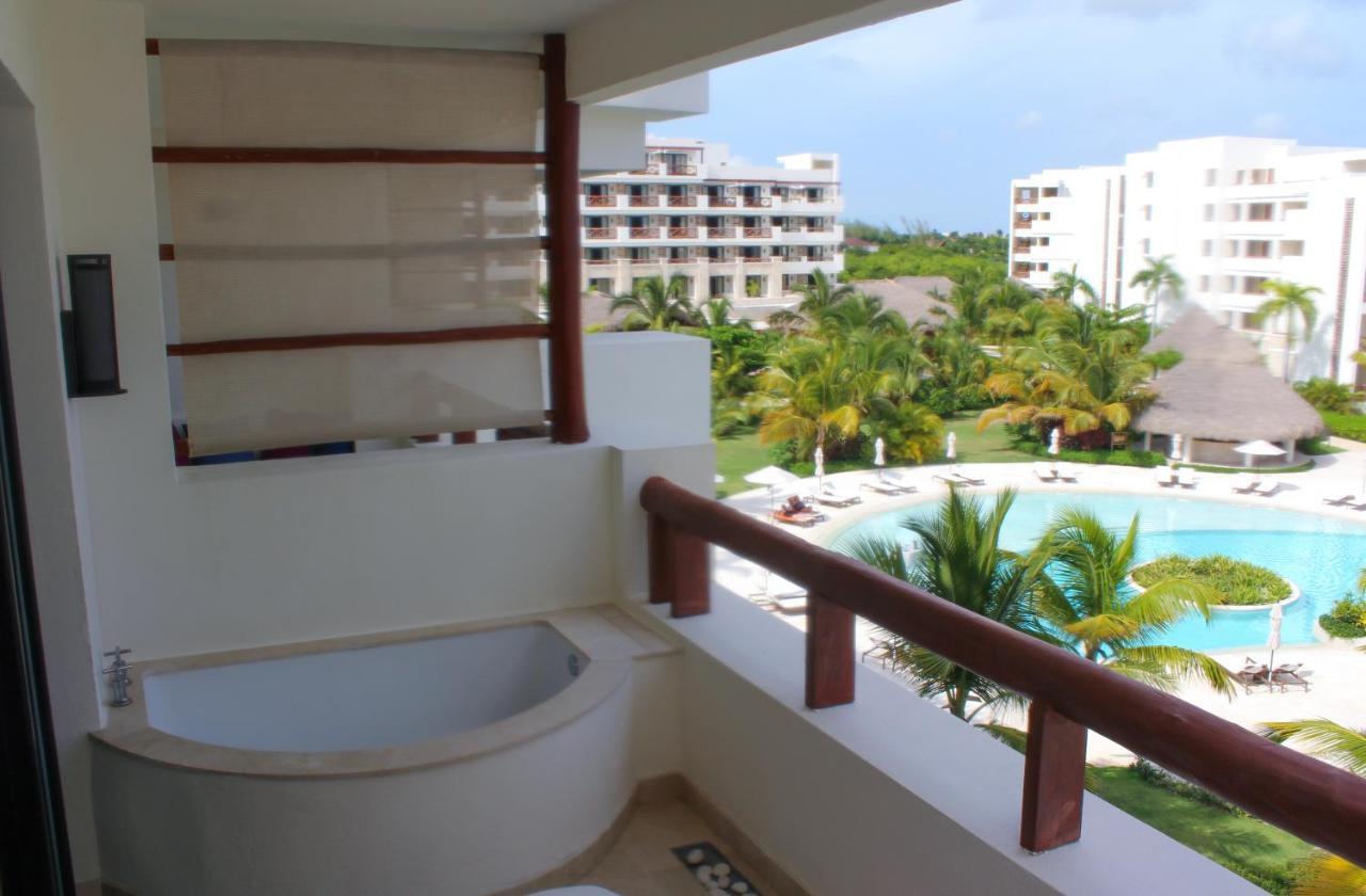 Suite Junior - Vue sur Piscine