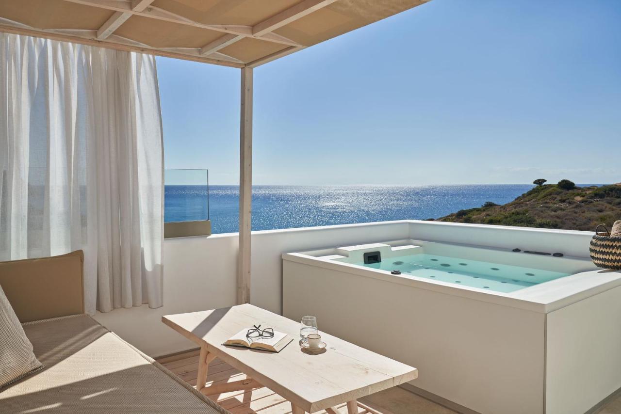 Deluxe Suite with Spa Bath