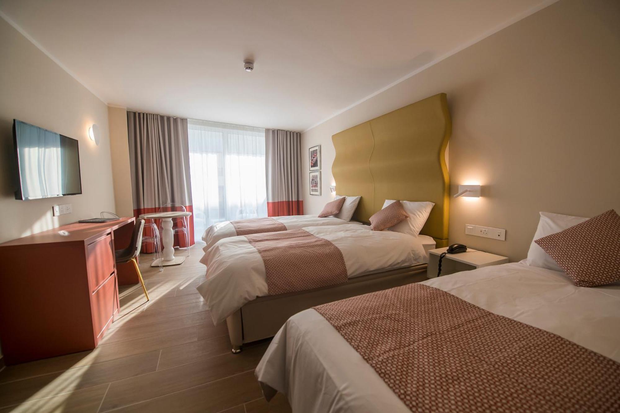 Triple Room Side Sea View