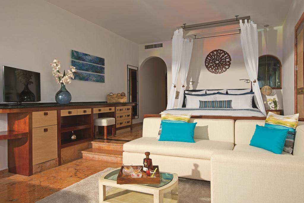Junior Suite Veranda Ocean Front King,630392679:JPEG
