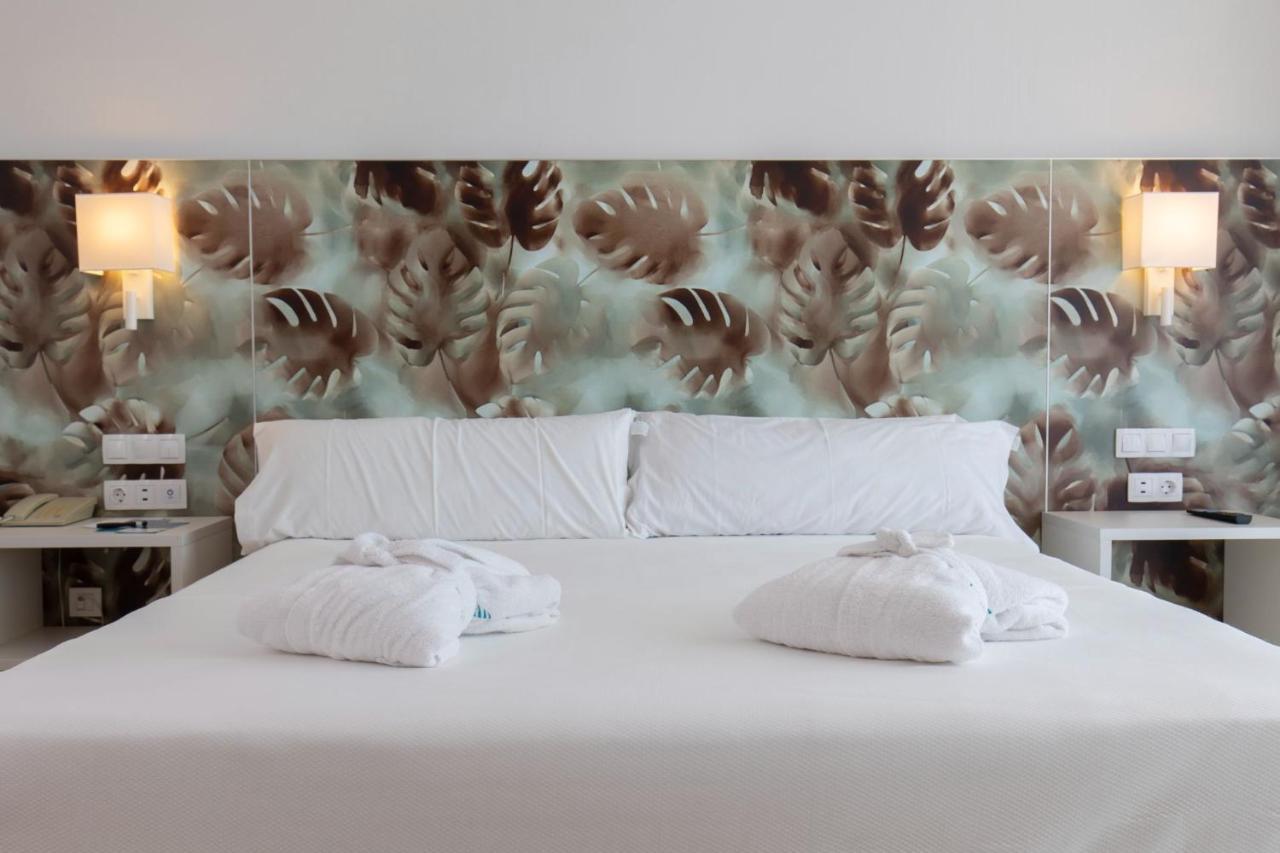 Corner Double Room