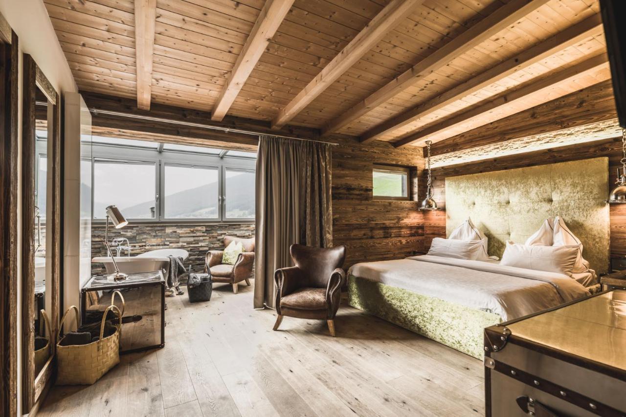 Junior Suite Mountain View
