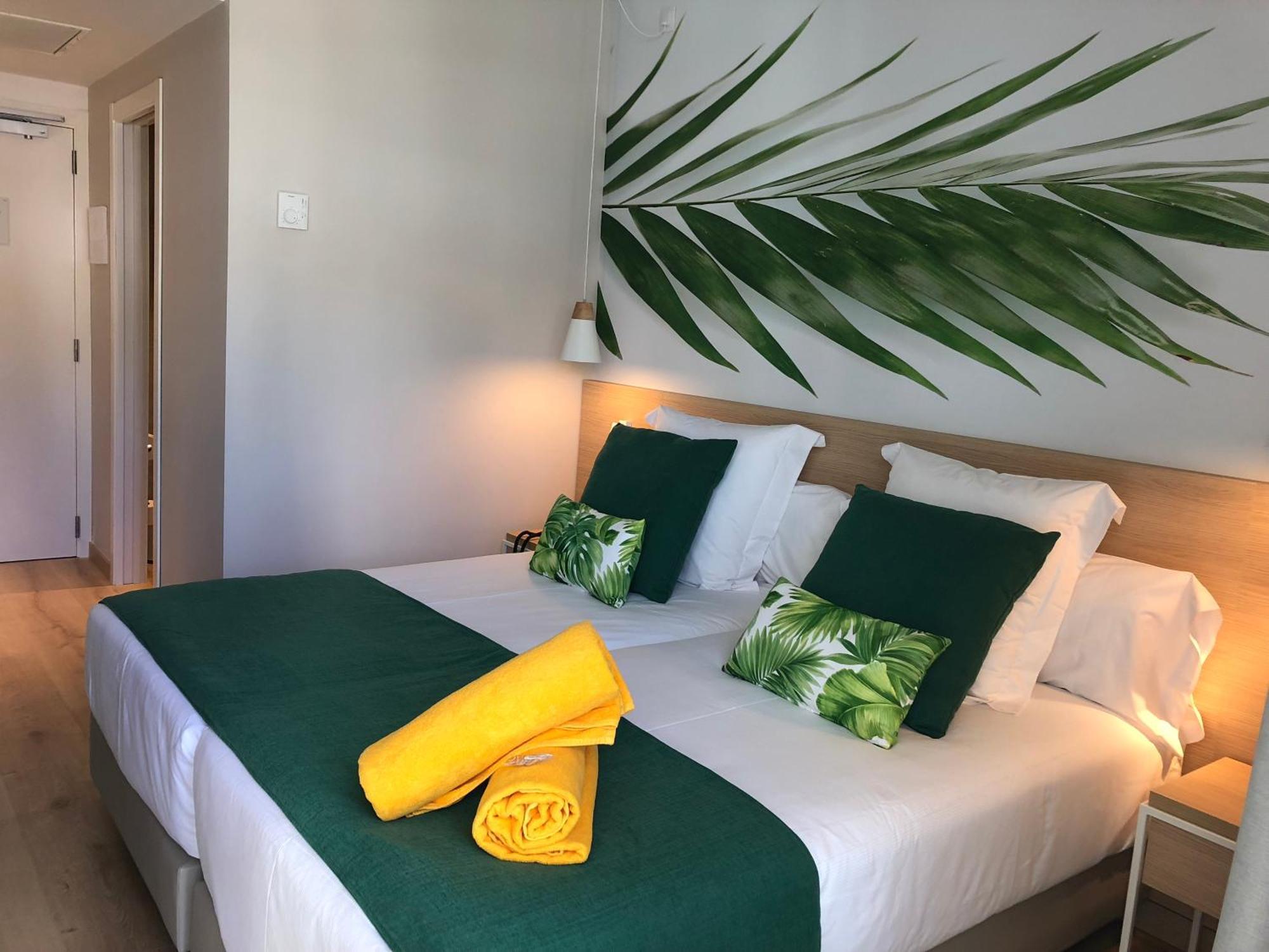 Suite Junior con vistas a la piscina