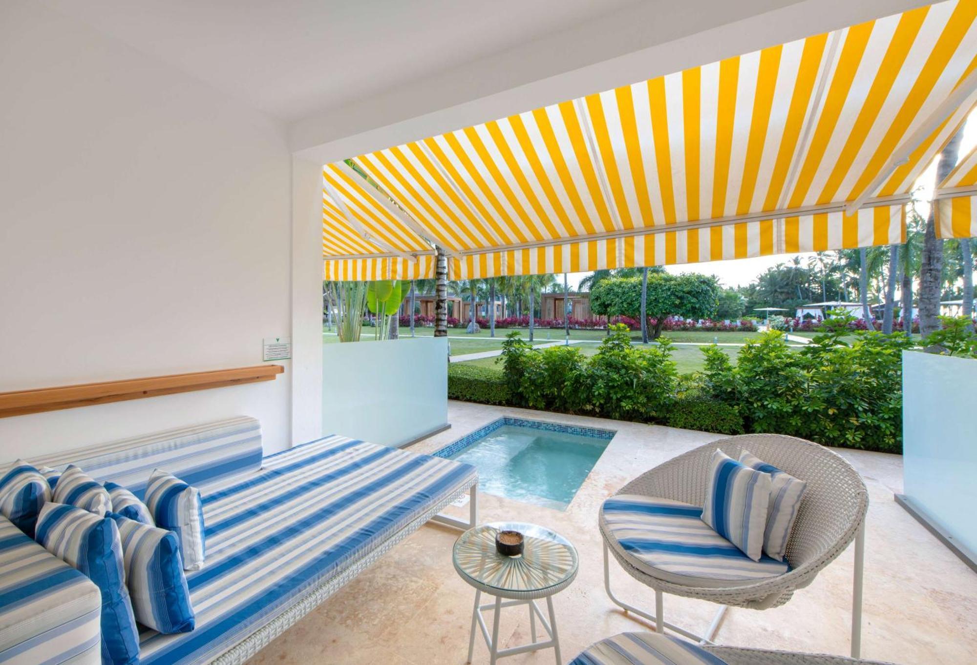 Vibe King Rooms One King Bed Non-Smoking