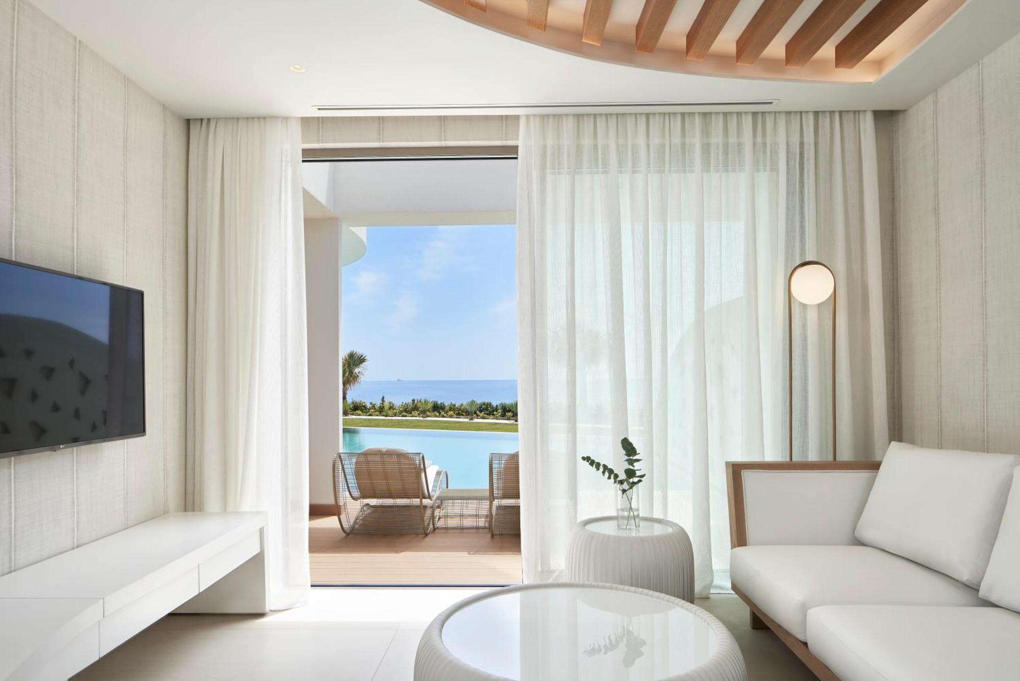 Superior Suite Sea View Private Pool Transfer