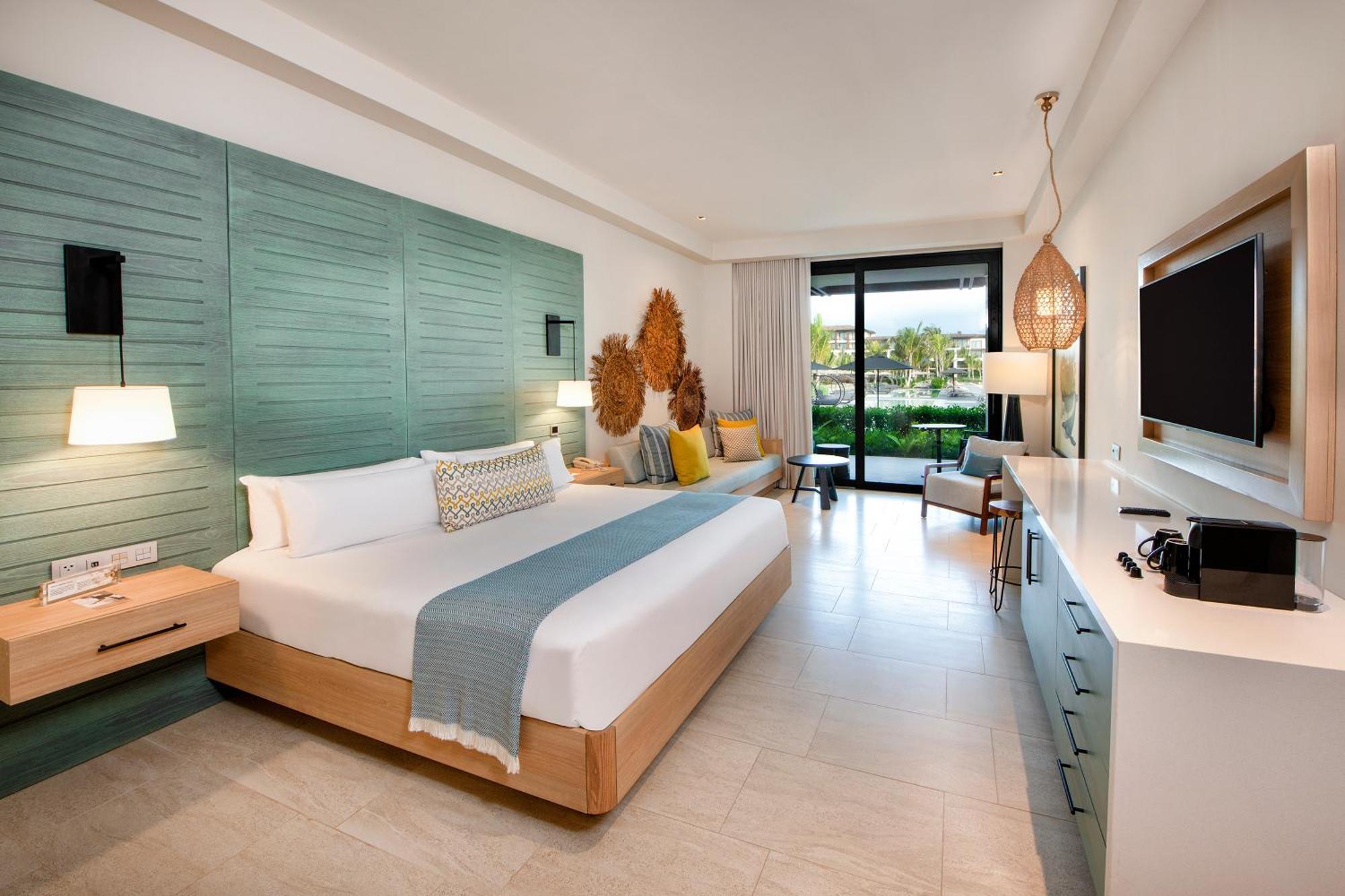 Suite Junior para adultos con vistas a la piscina - 1 cama extragrande