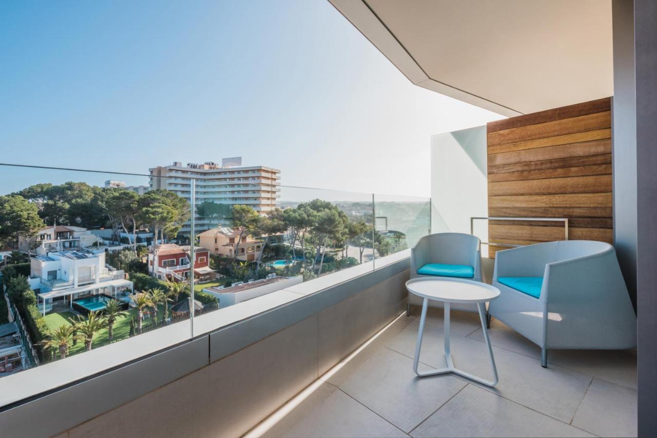 Suite Pool View