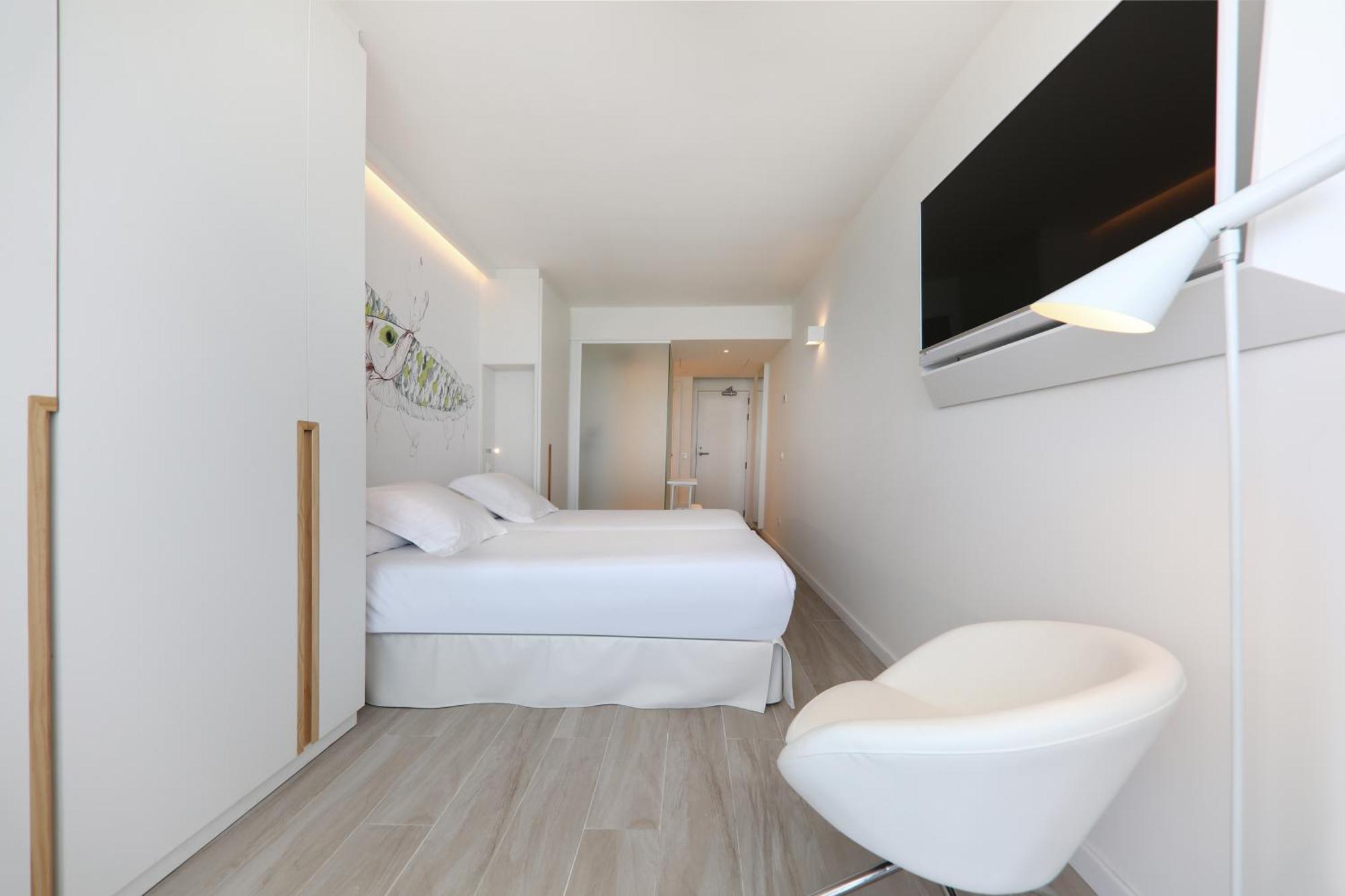 Double Sea View Priority Location Superior