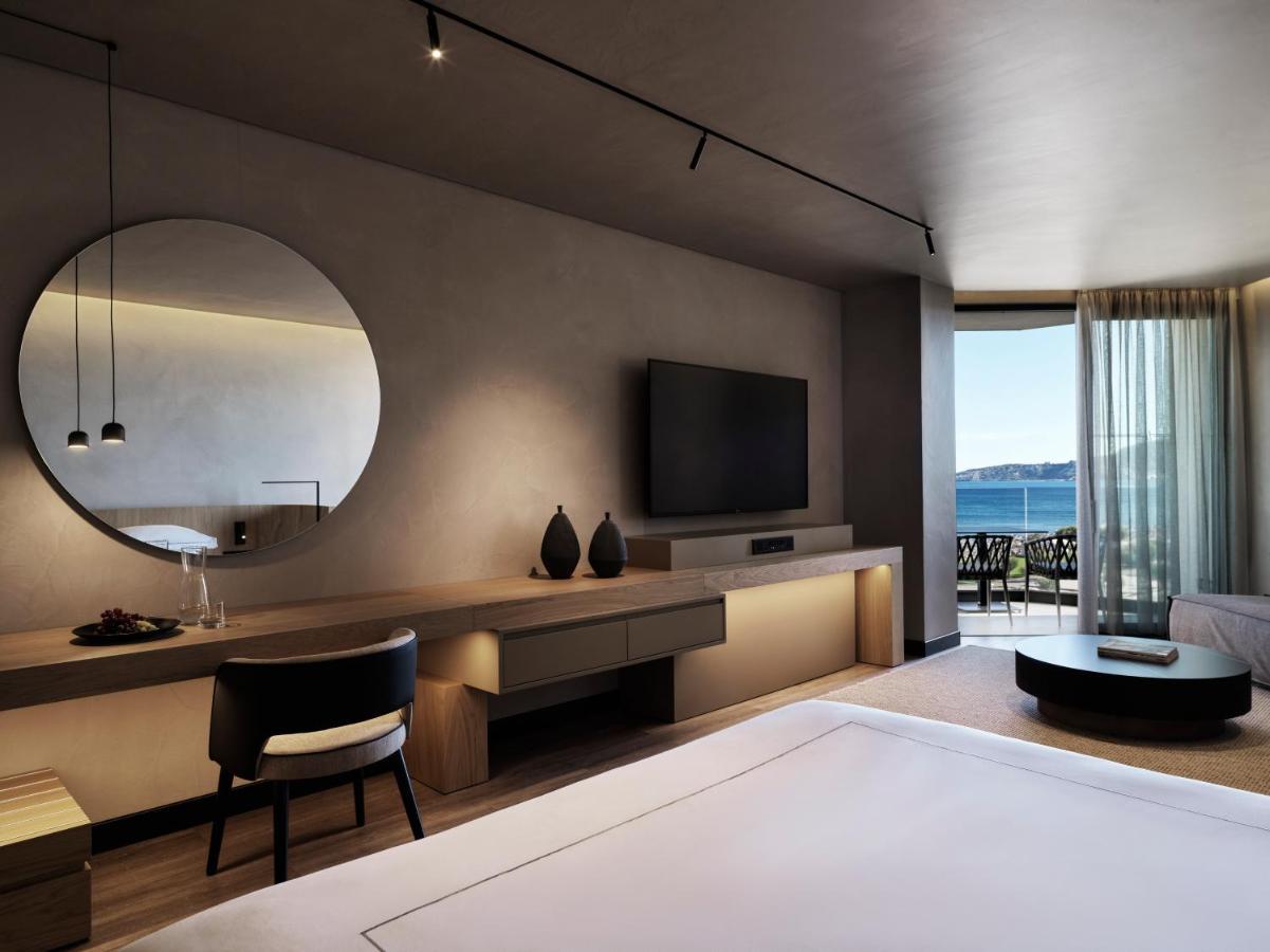 Open Plan Suite Partial Sea View,1589747655:JPEG