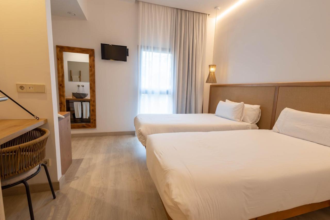 Double Twin Room