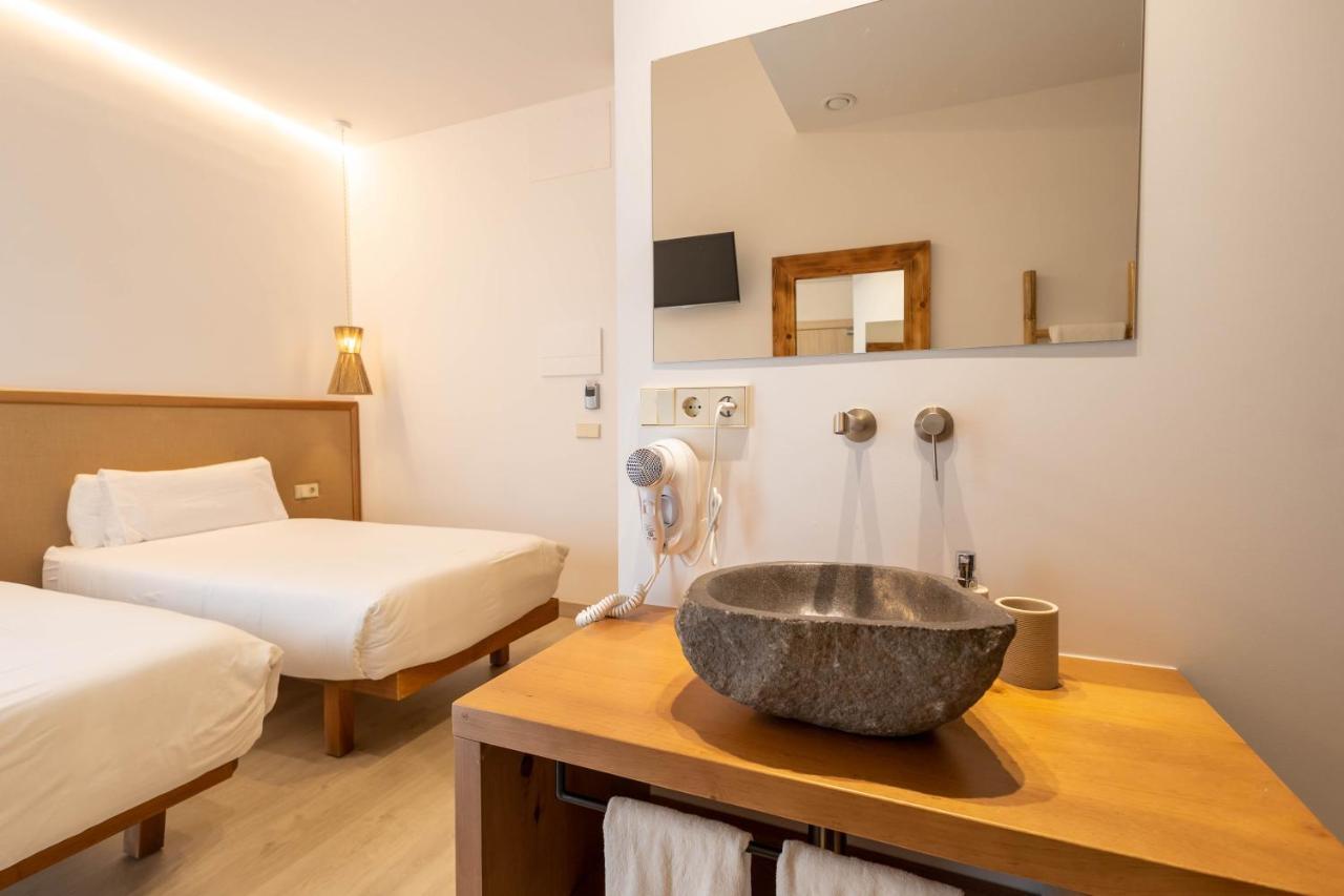 Double Twin Room