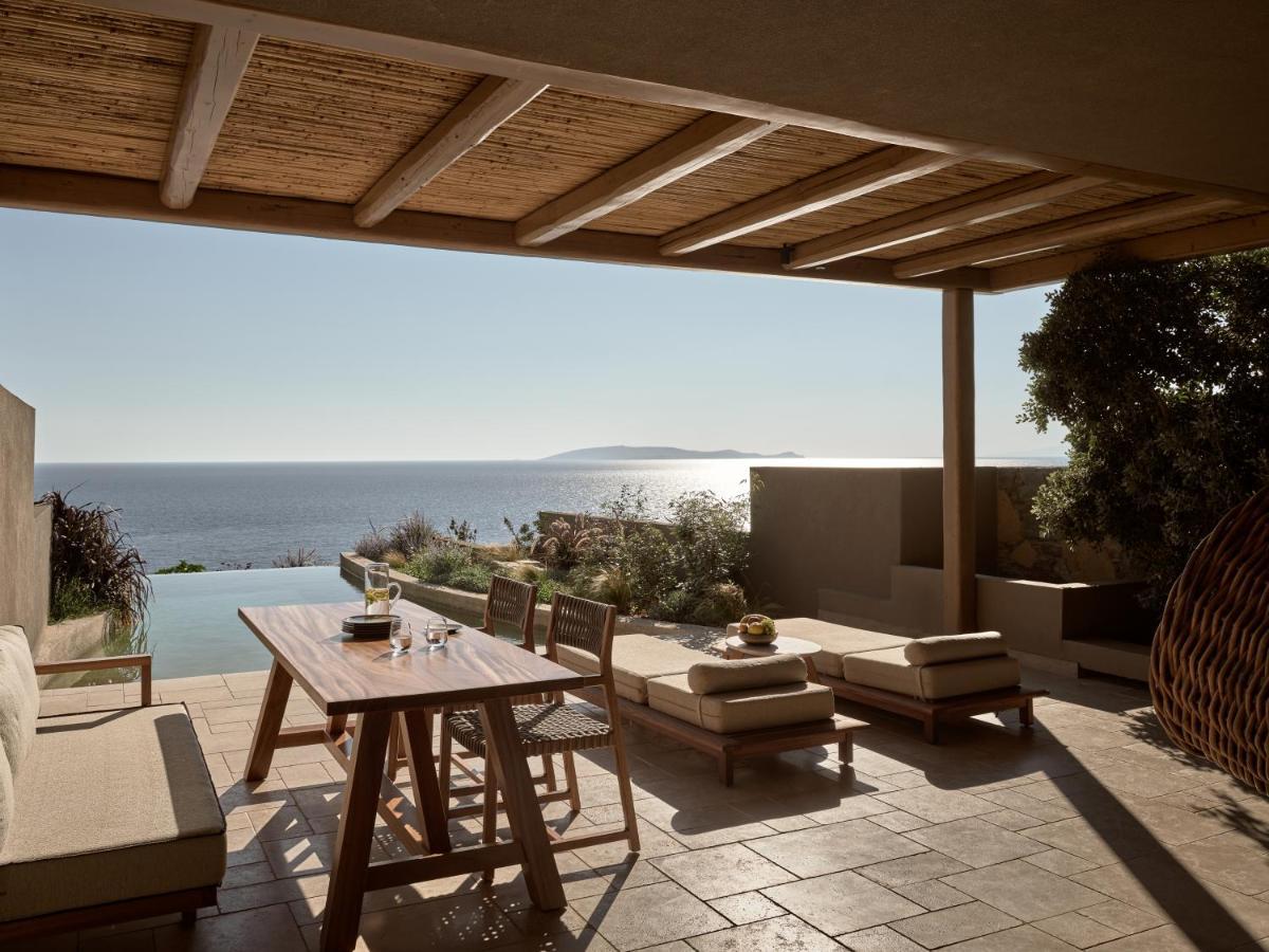 GRAND SUMMER HOUSE 4 Bedroom Villa 2 private pool garden patio