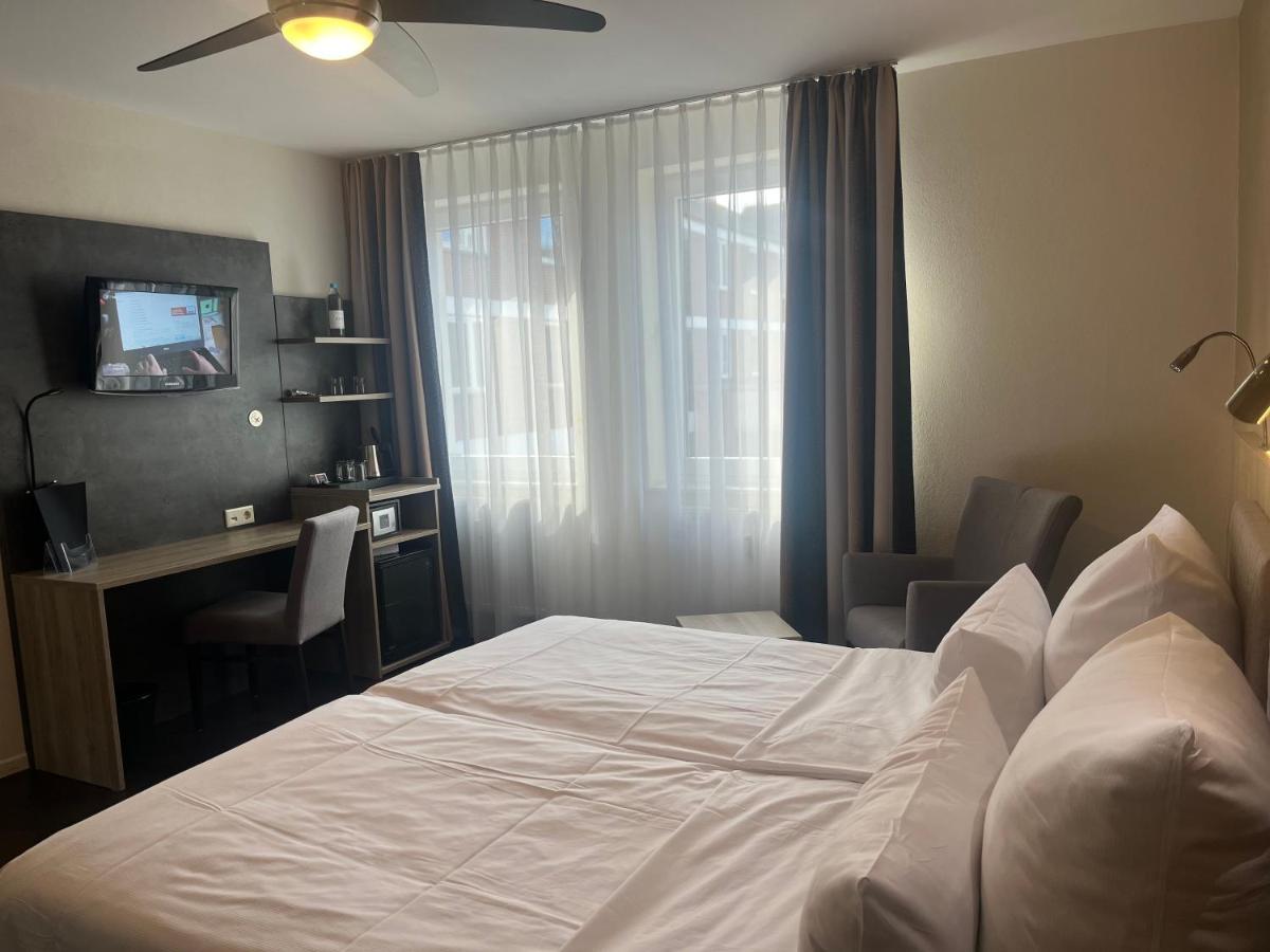 Double Room,1370900702:JPEG