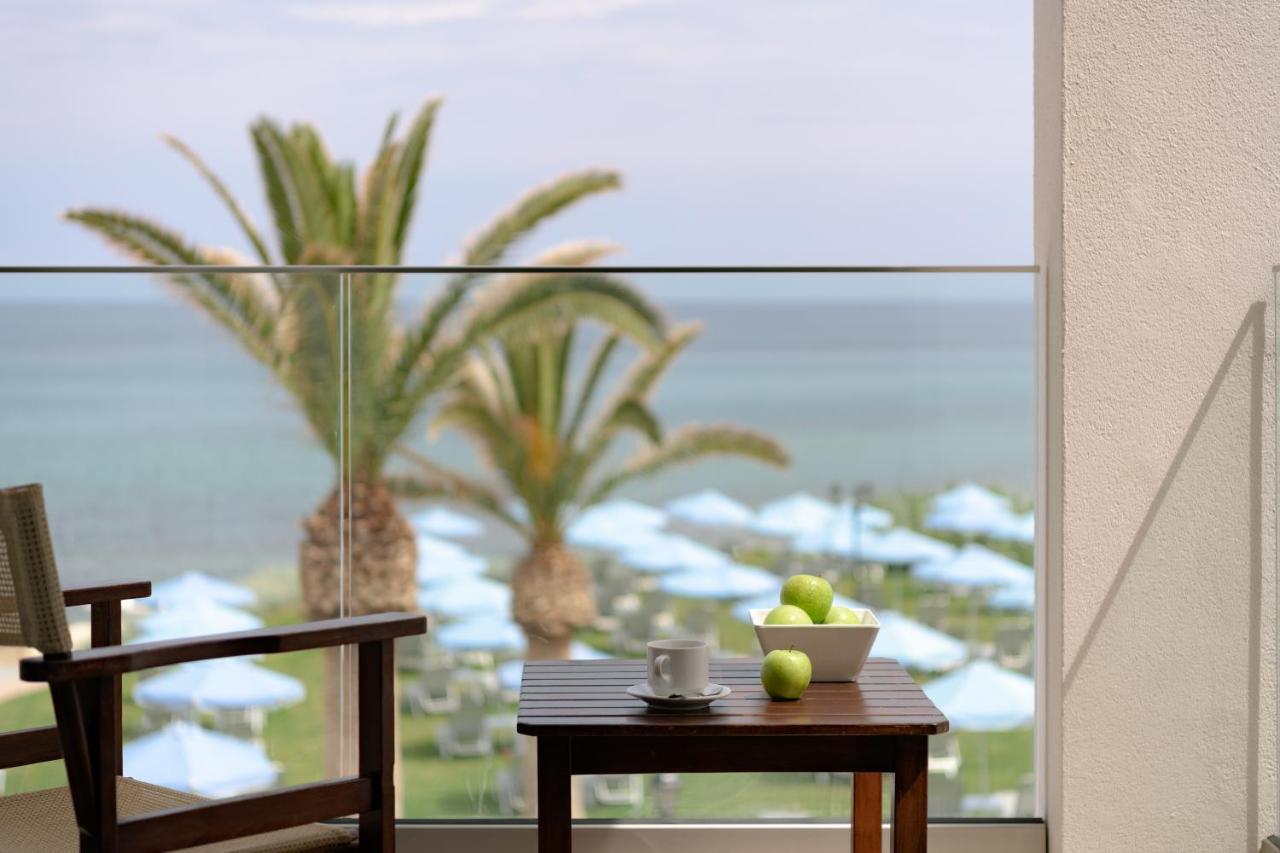 Double or Twin Room with Sea View
