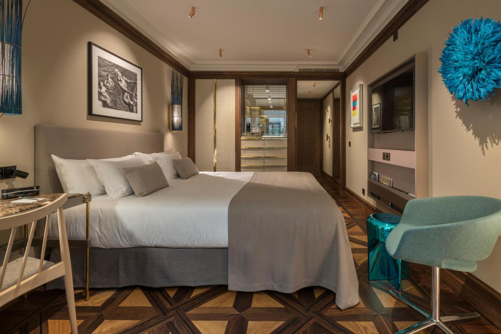 Signature Double Room Side Sea View
