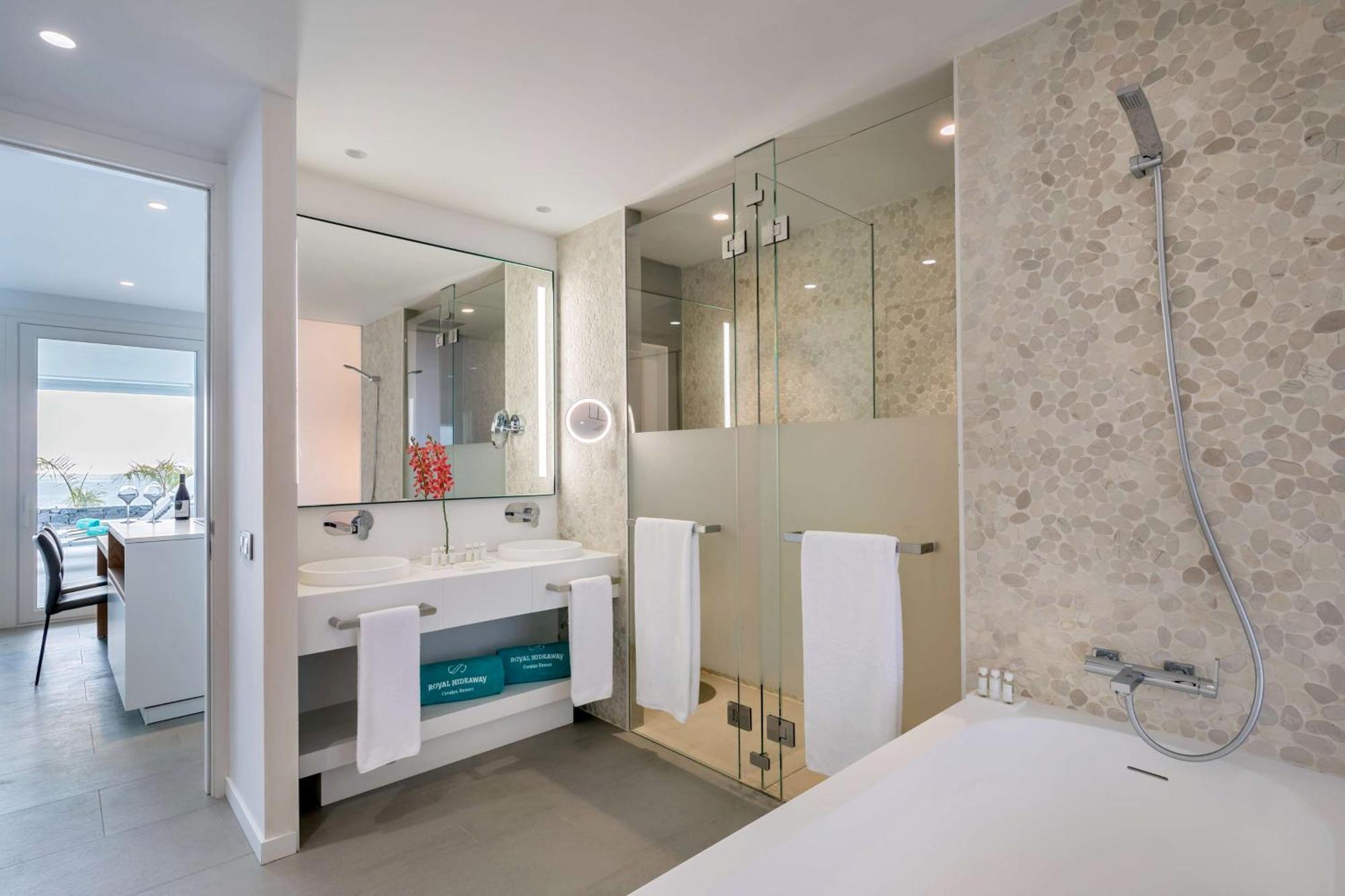 Deluxe Two-Bedroom Suite Private Pool