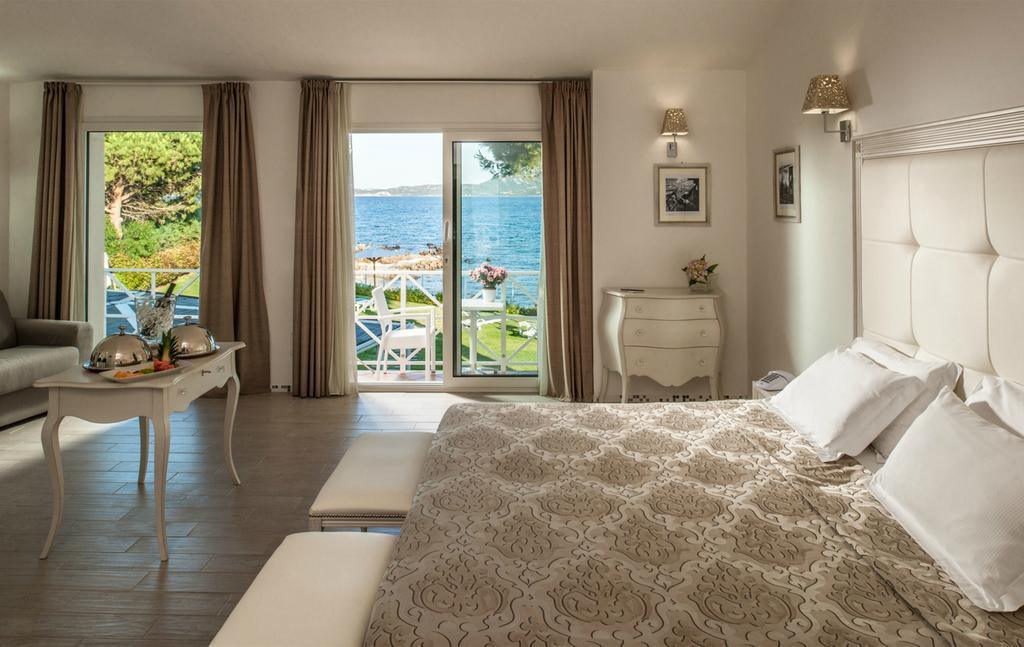 Suite Wonder Junior con vistas al mar - Tumbonas en la playa
