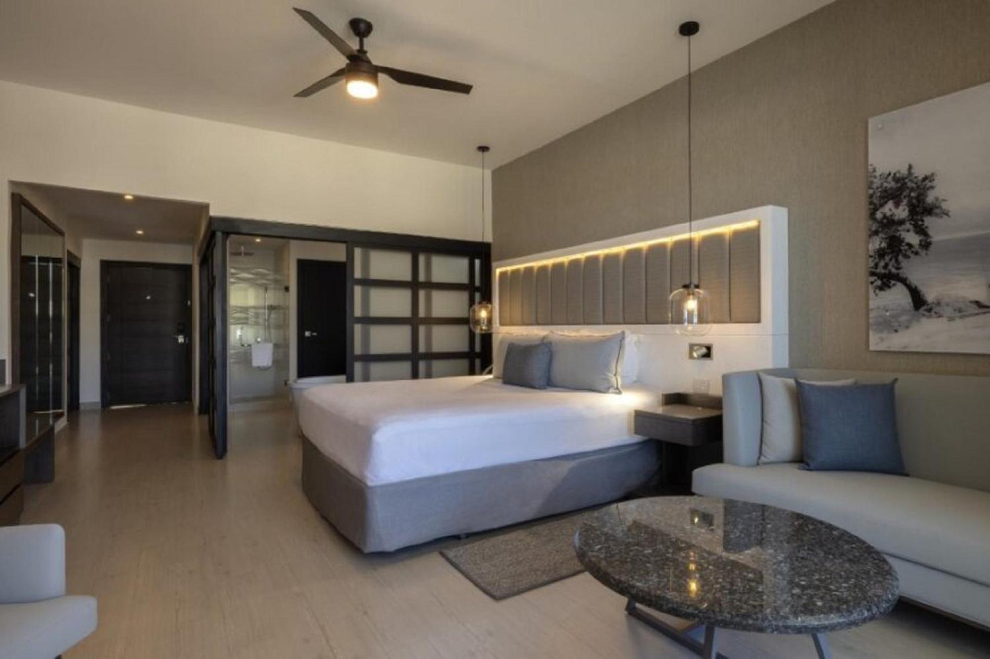 Luxury Junior Suite Ocean View Terrace Jacuzzi Diamond Club