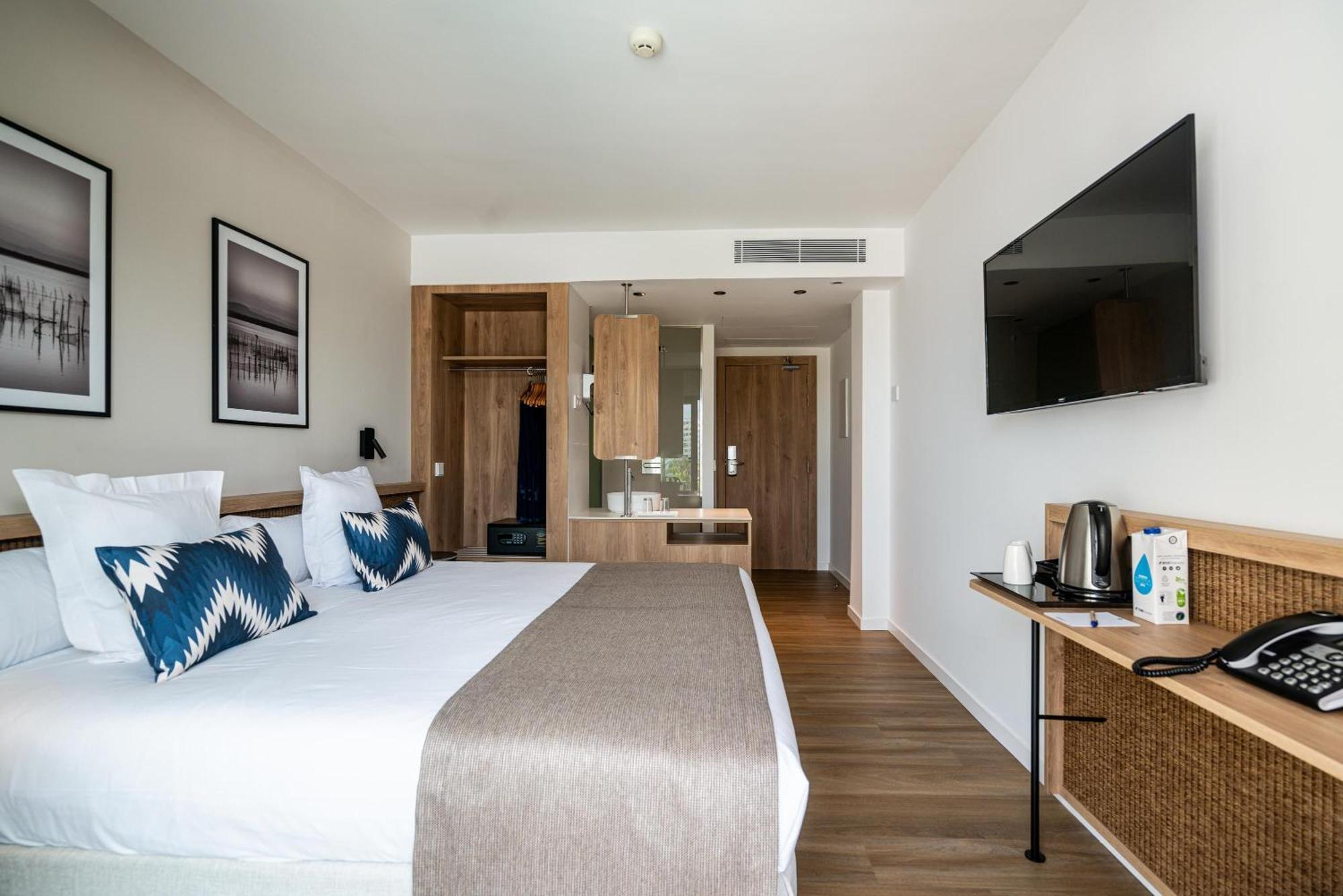 Superior Double or Twin Room Pool View
