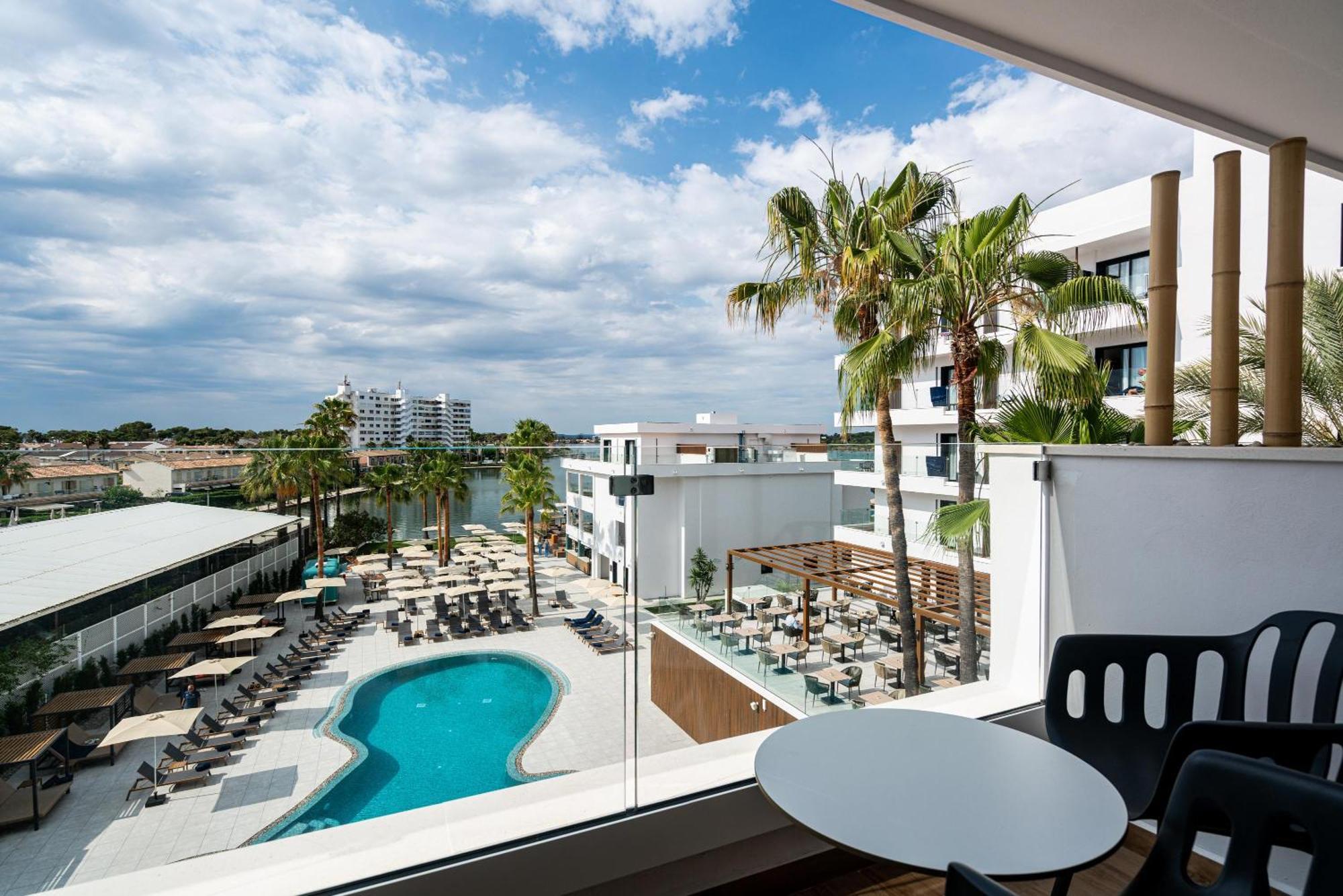 Single Room Pool View