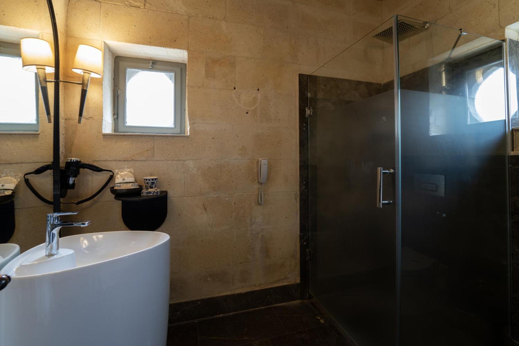 Double Stone Room