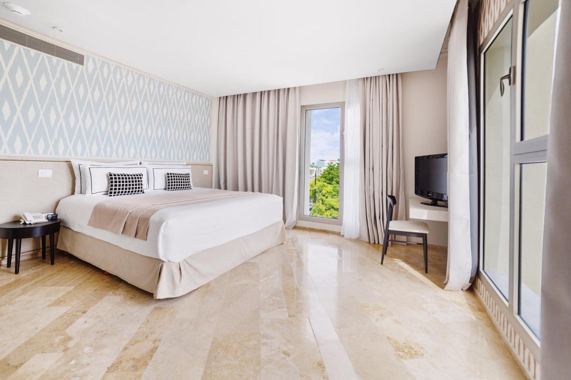 Deluxe Suite Garden View