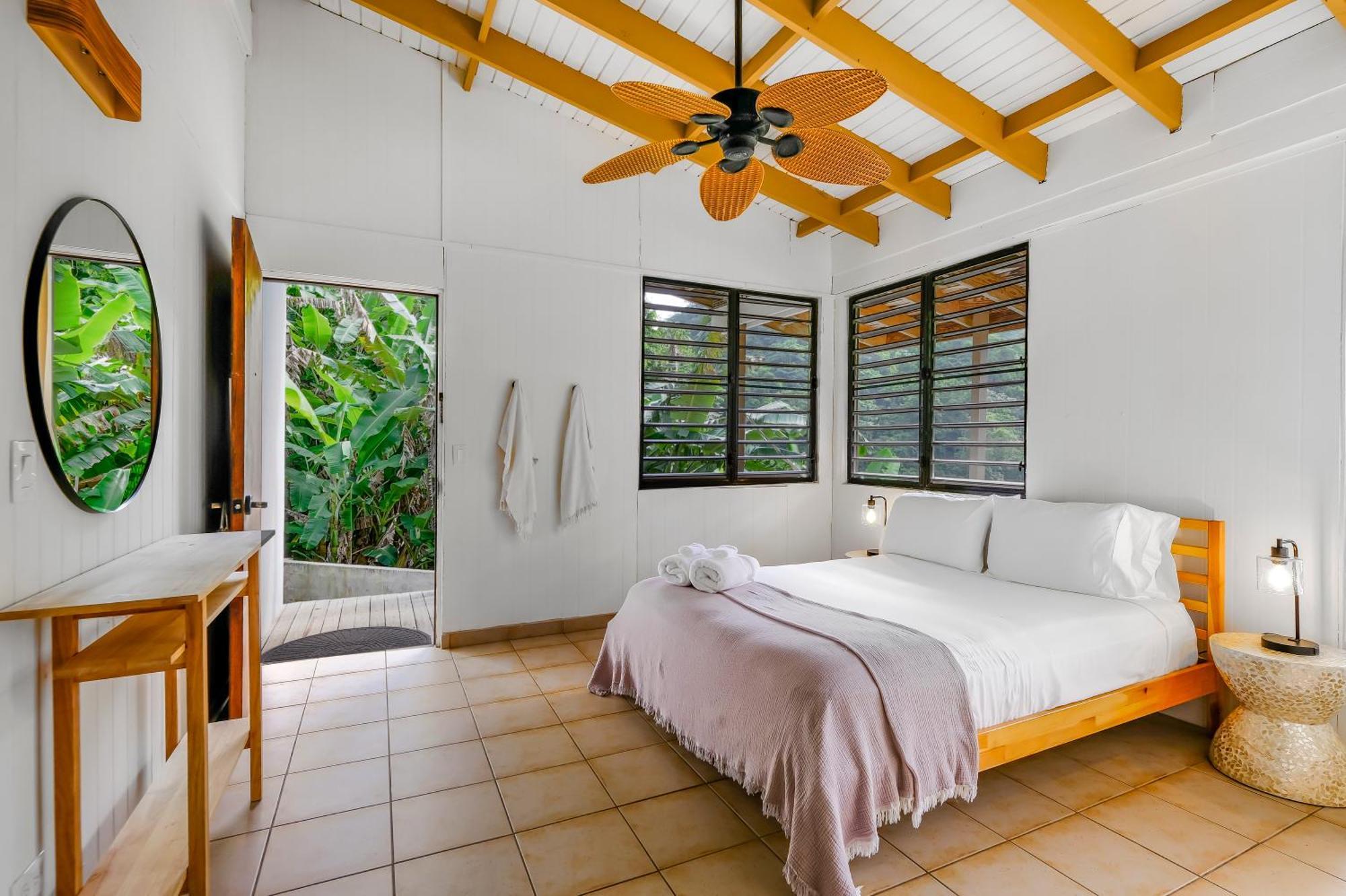 Queen Room Garden View