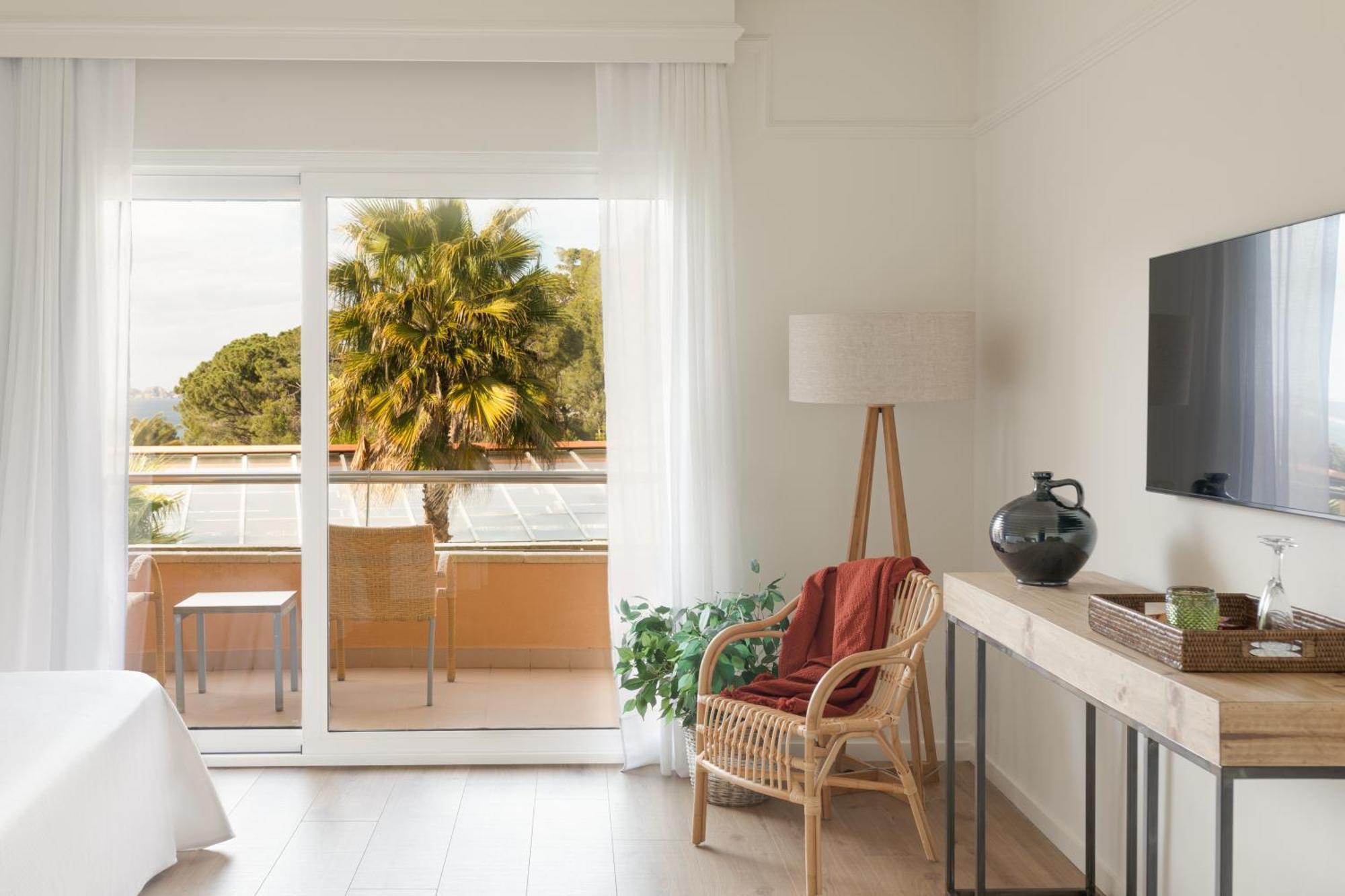 Double Room Balcony Sea View