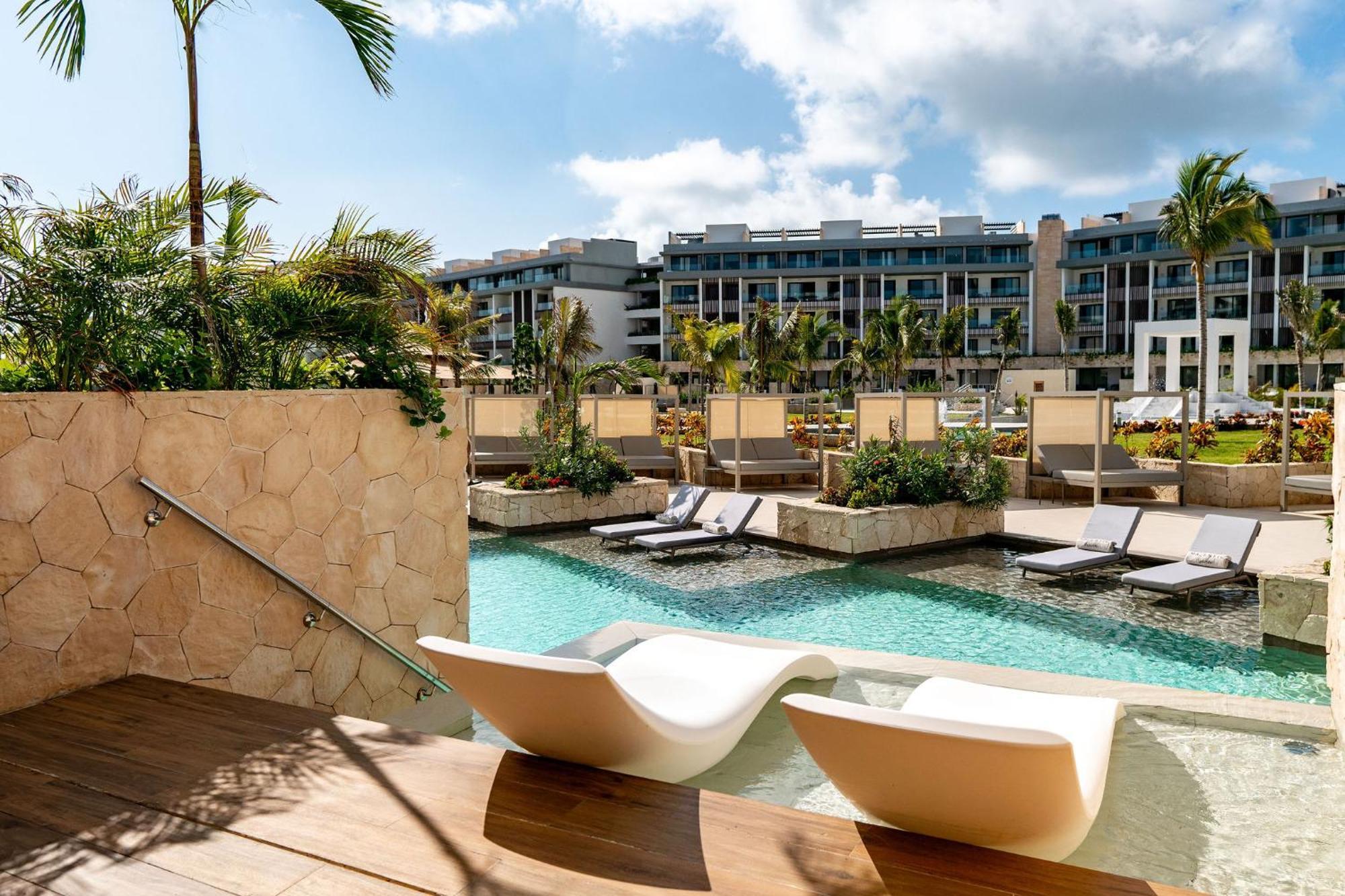 Elegance Club Majestic Junior Suite Swim Up Adults only 18 WiFi