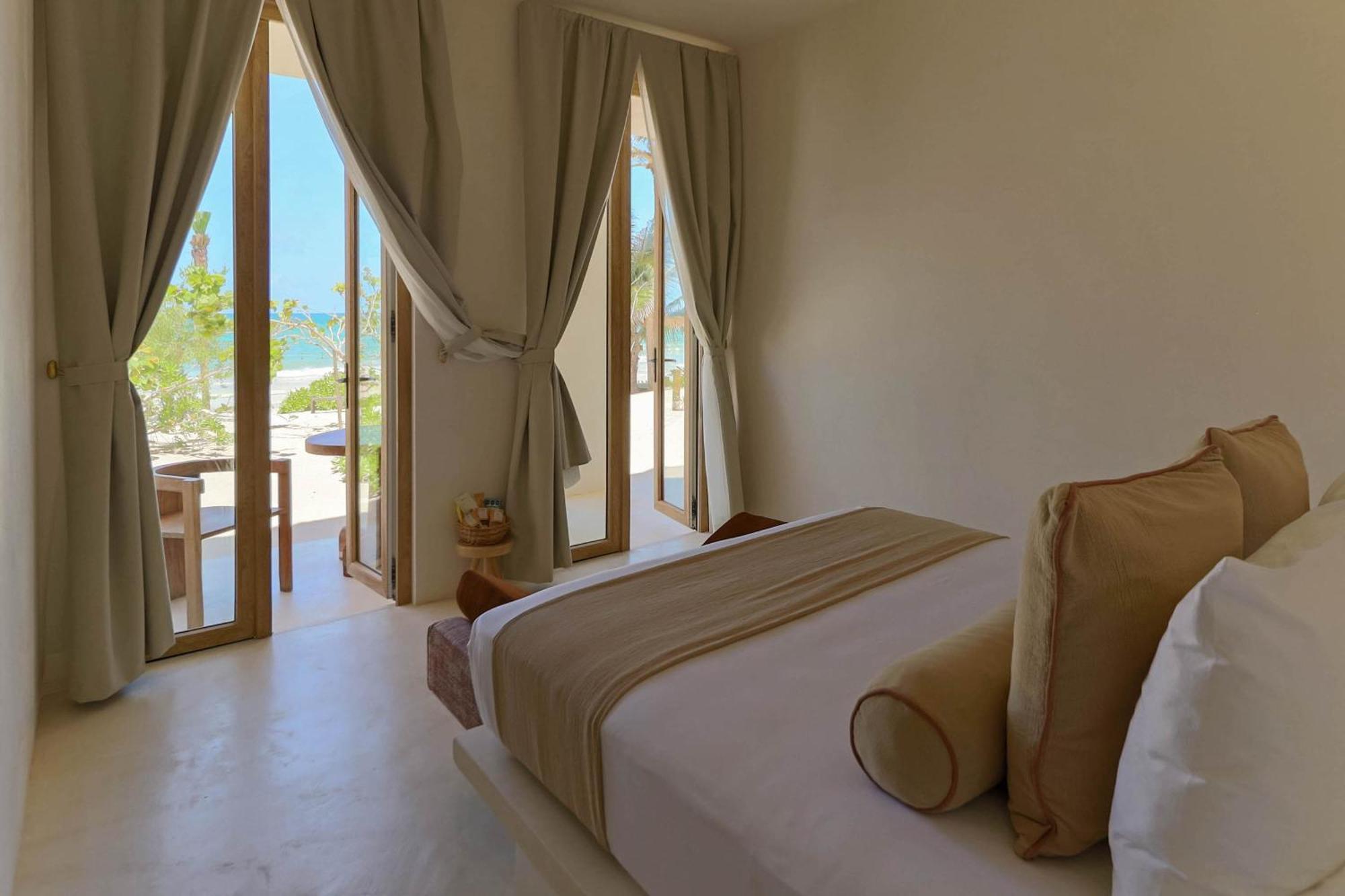Junior Suite Oceanfront