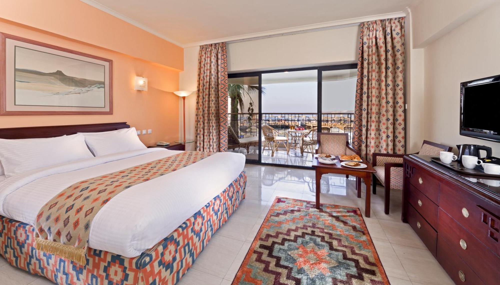 Deluxe Room Sea View Egyptian Residents only