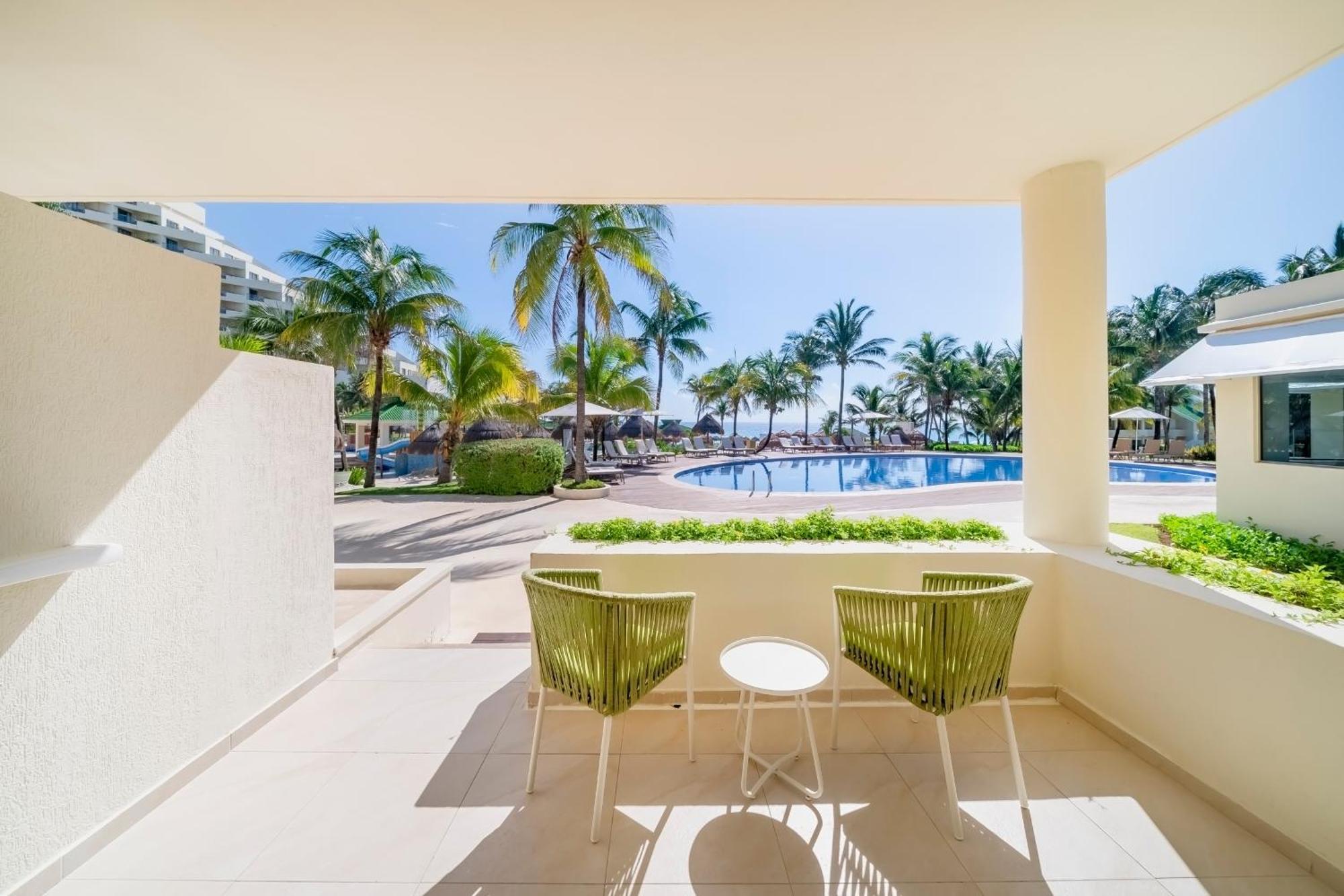 Villa Poolside Single Use