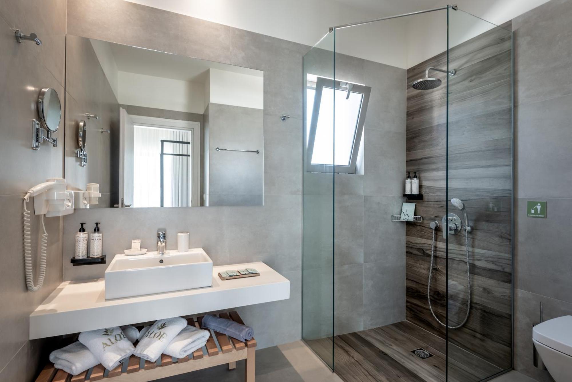 Executive Loftsuite mit Pool-/Meerblick