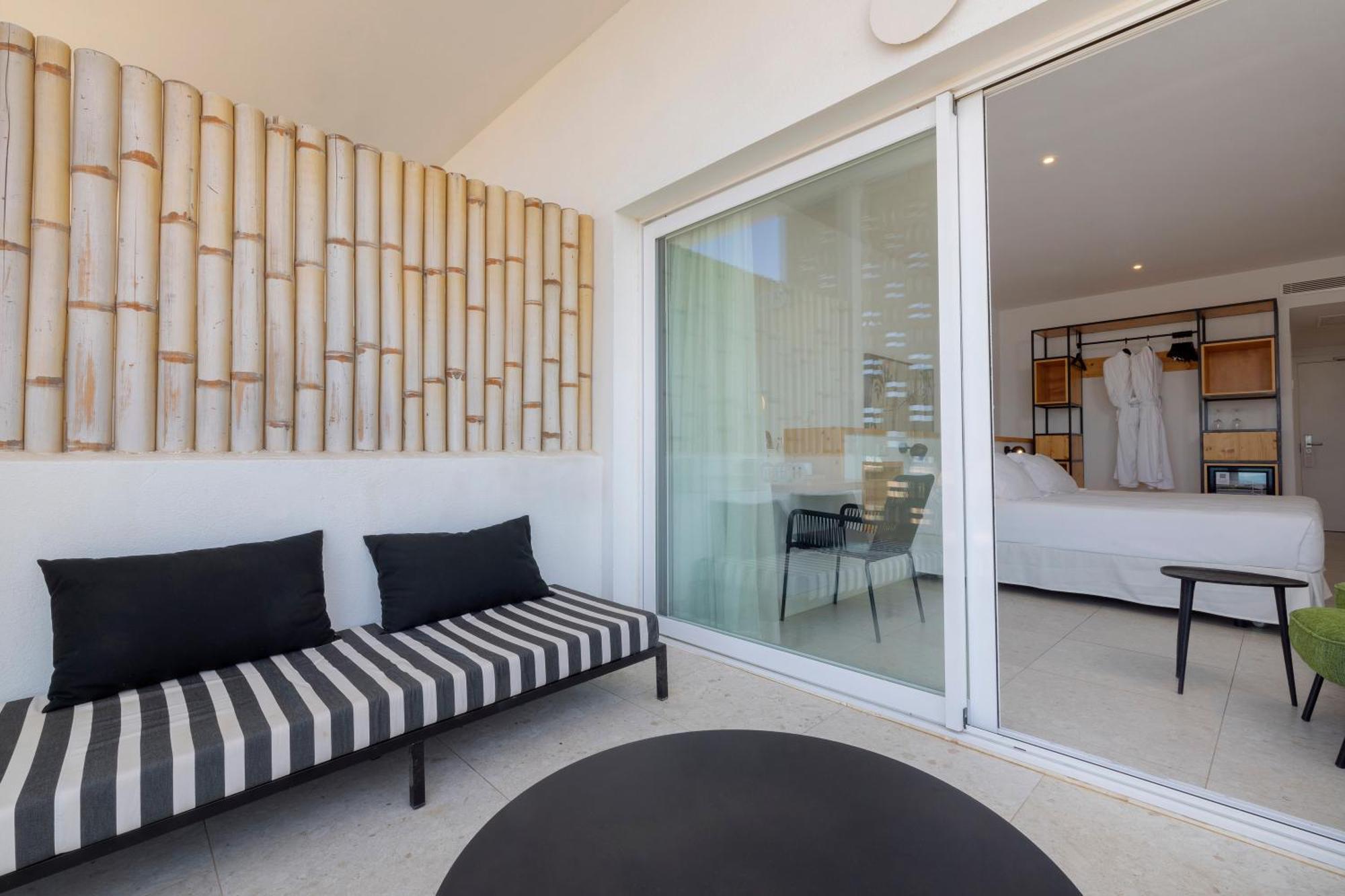 Double or Twin Balcony Partial Sea View