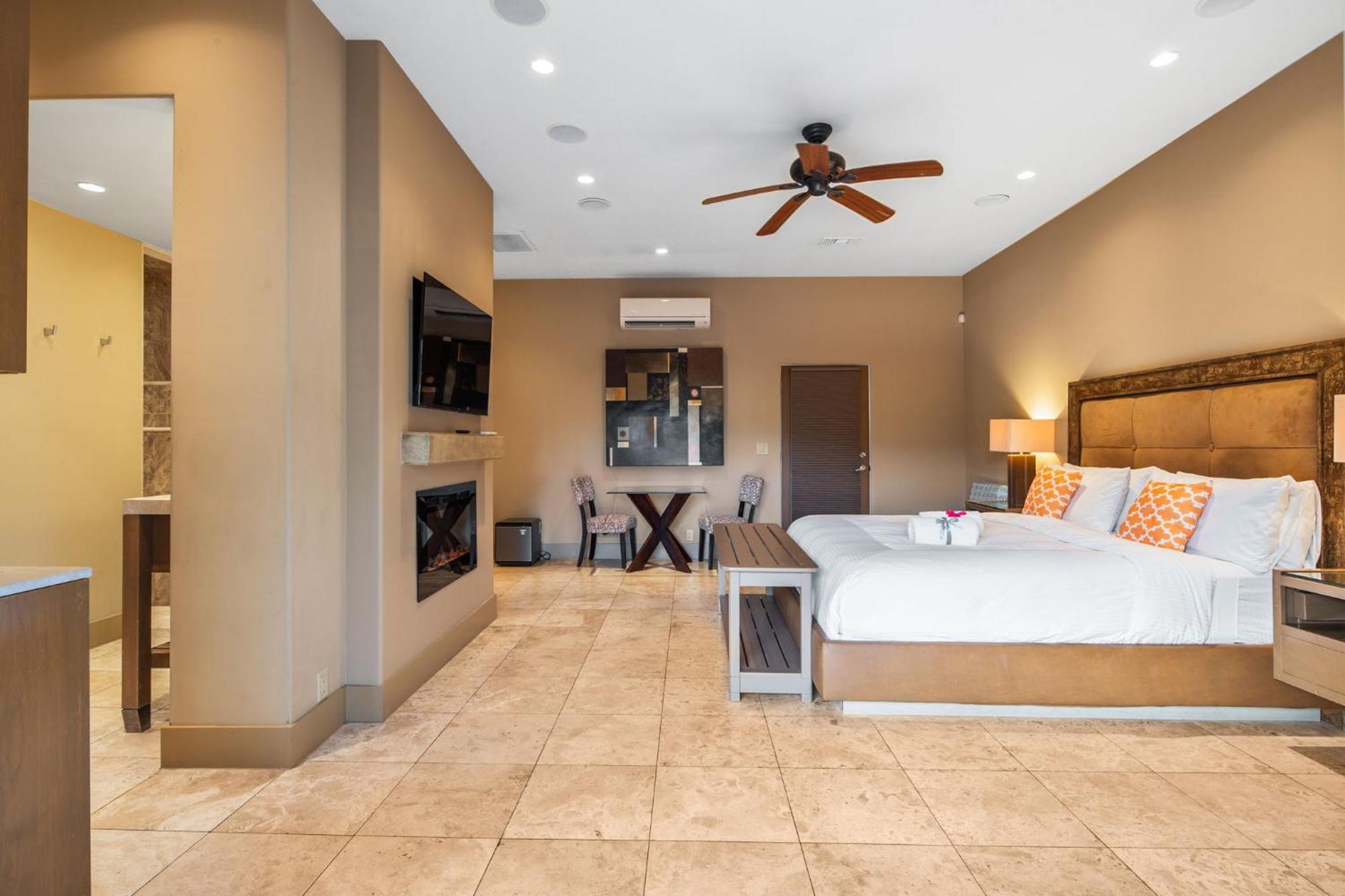 King Suite with Spa Bath