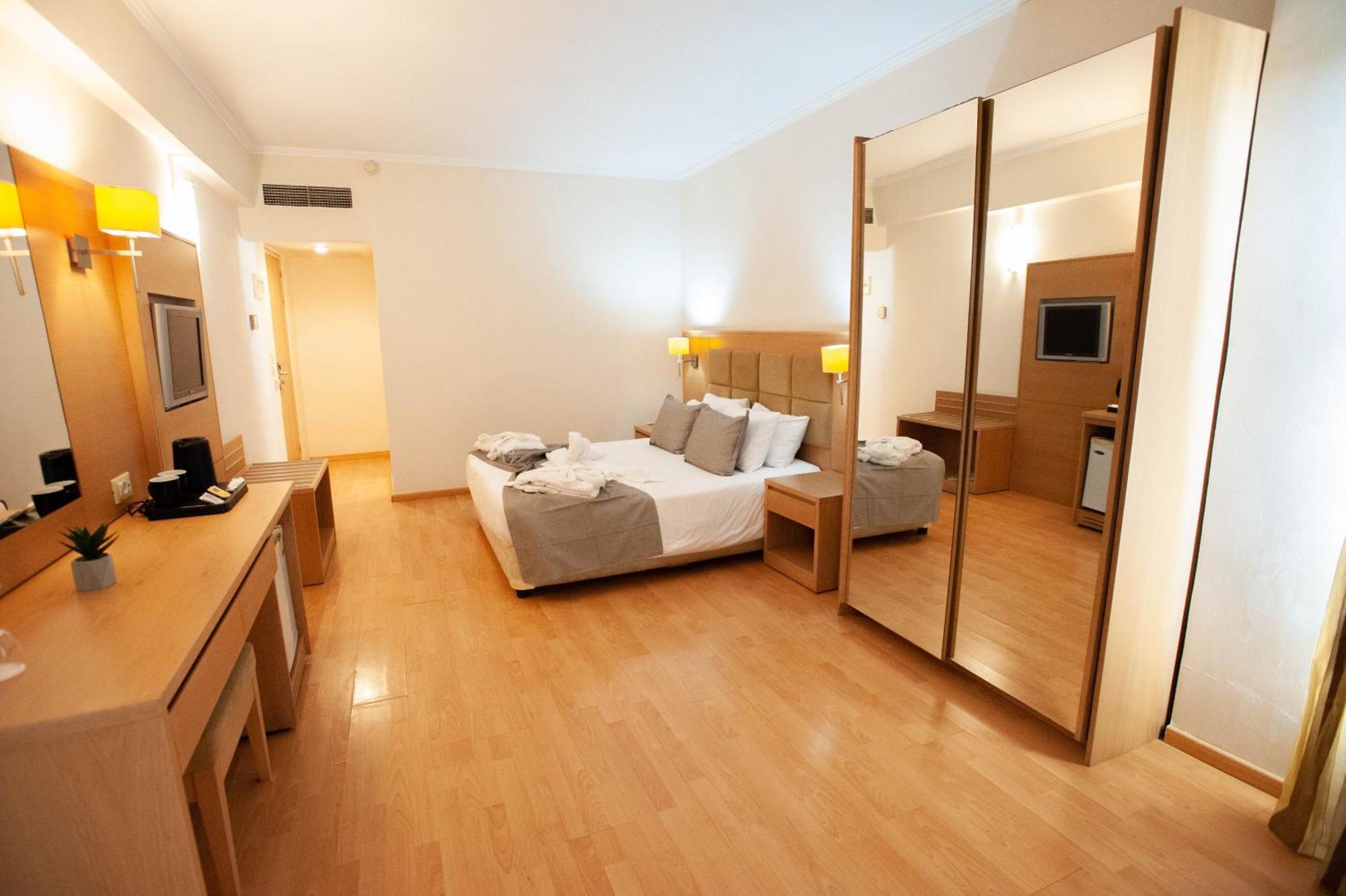 Double or Twin Room with Balcony,1666251057:JPEG