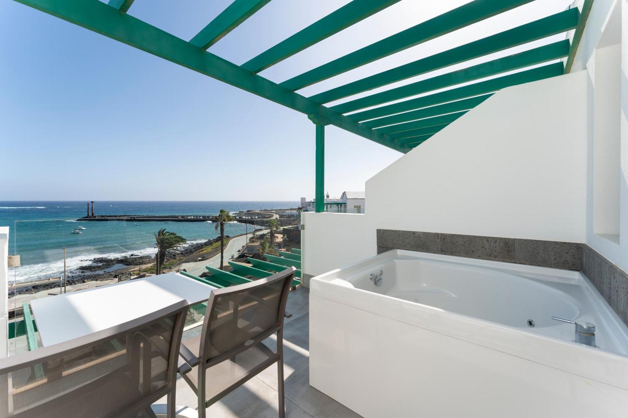Deluxe Double or Twin Room Sea View Spa Bath