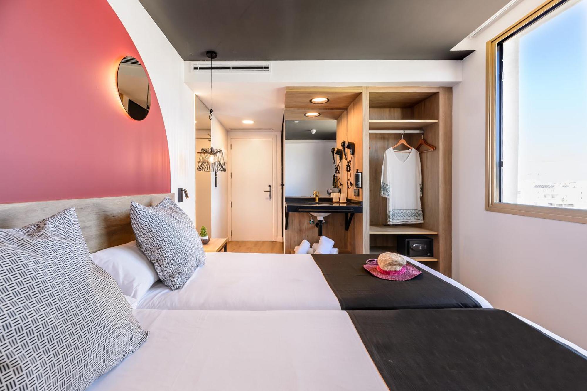 Economy Twin Room