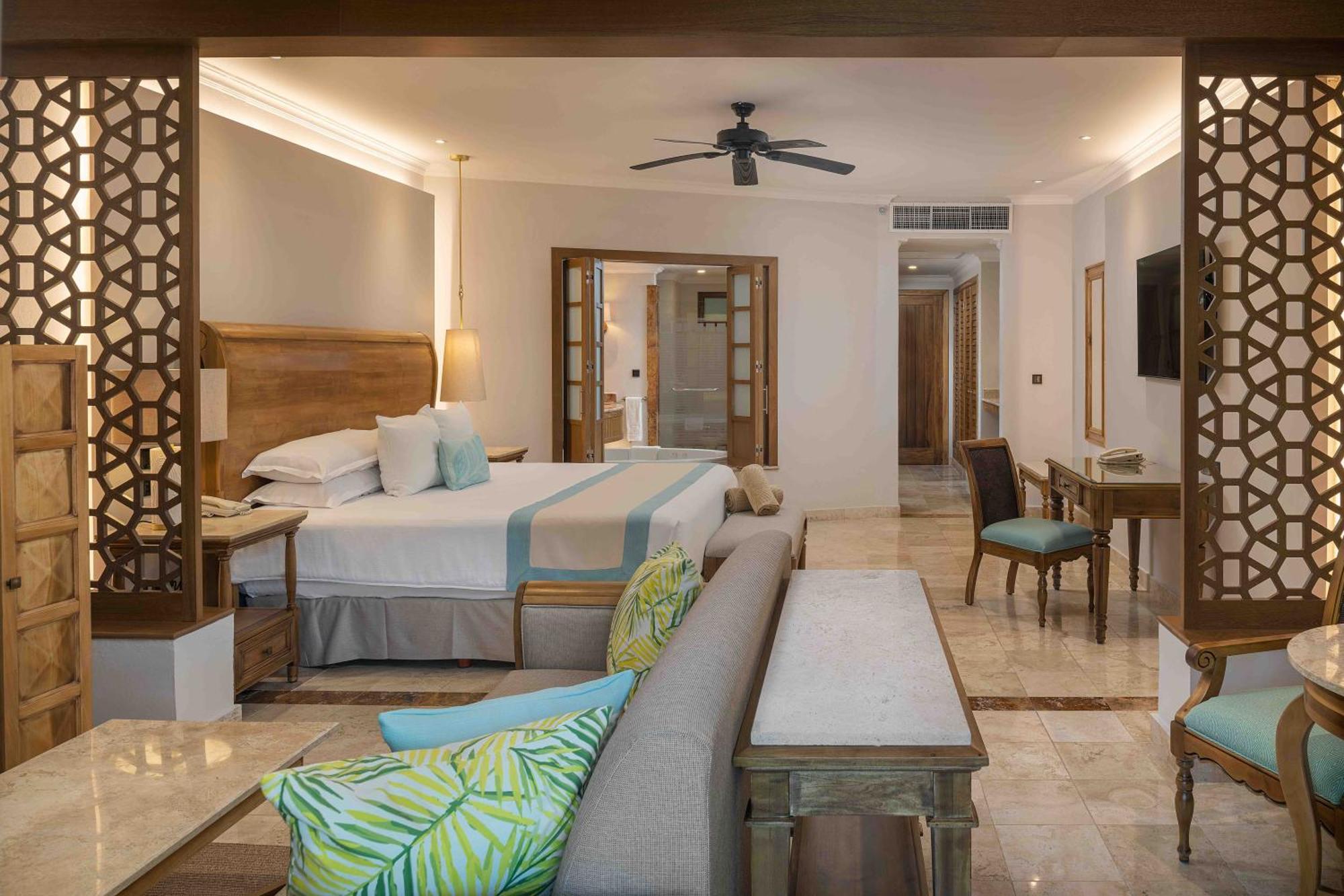 Golden Superior Junior Suite