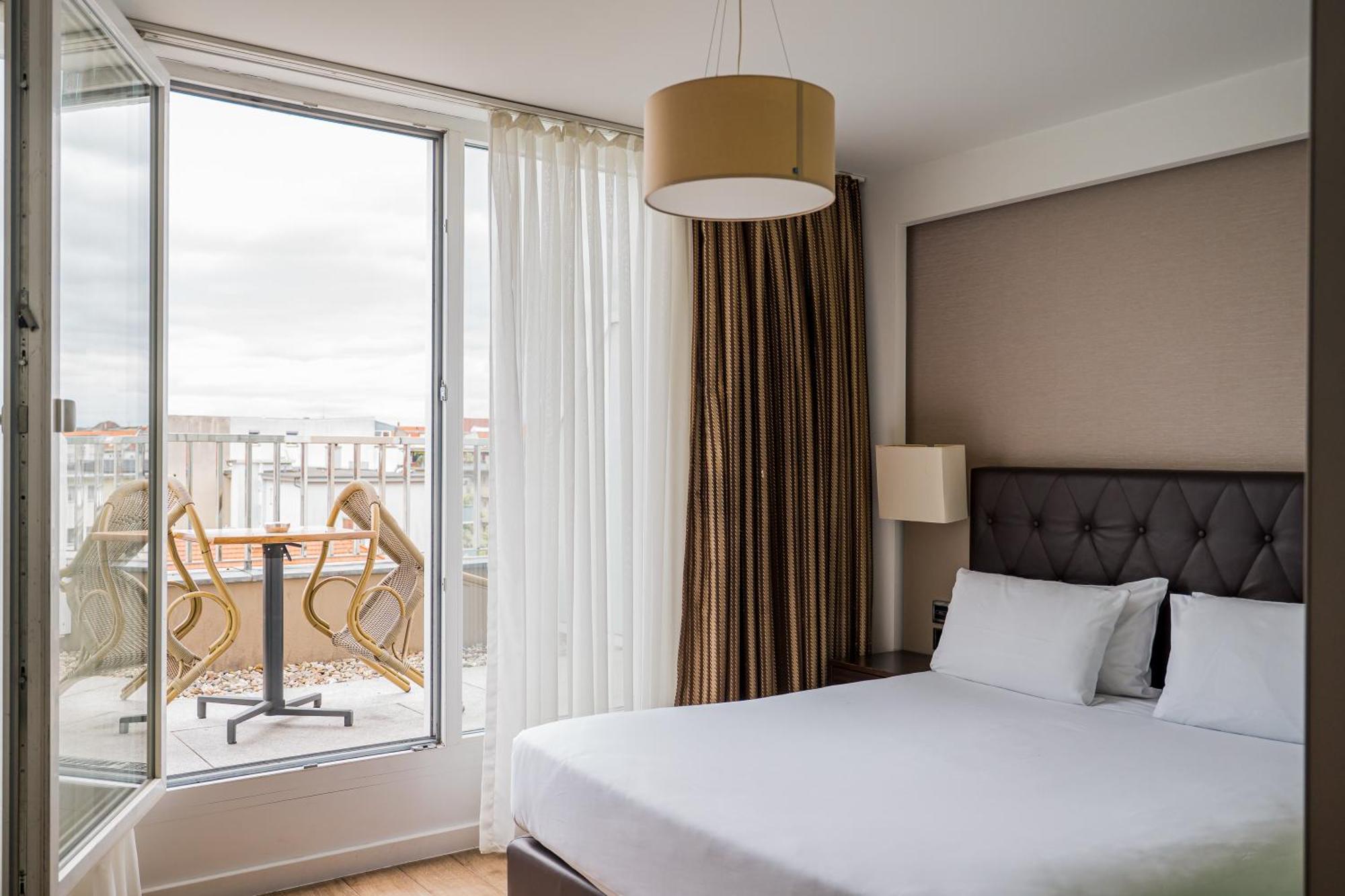 Deluxe Double Room Balcony,1681282030:JPEG
