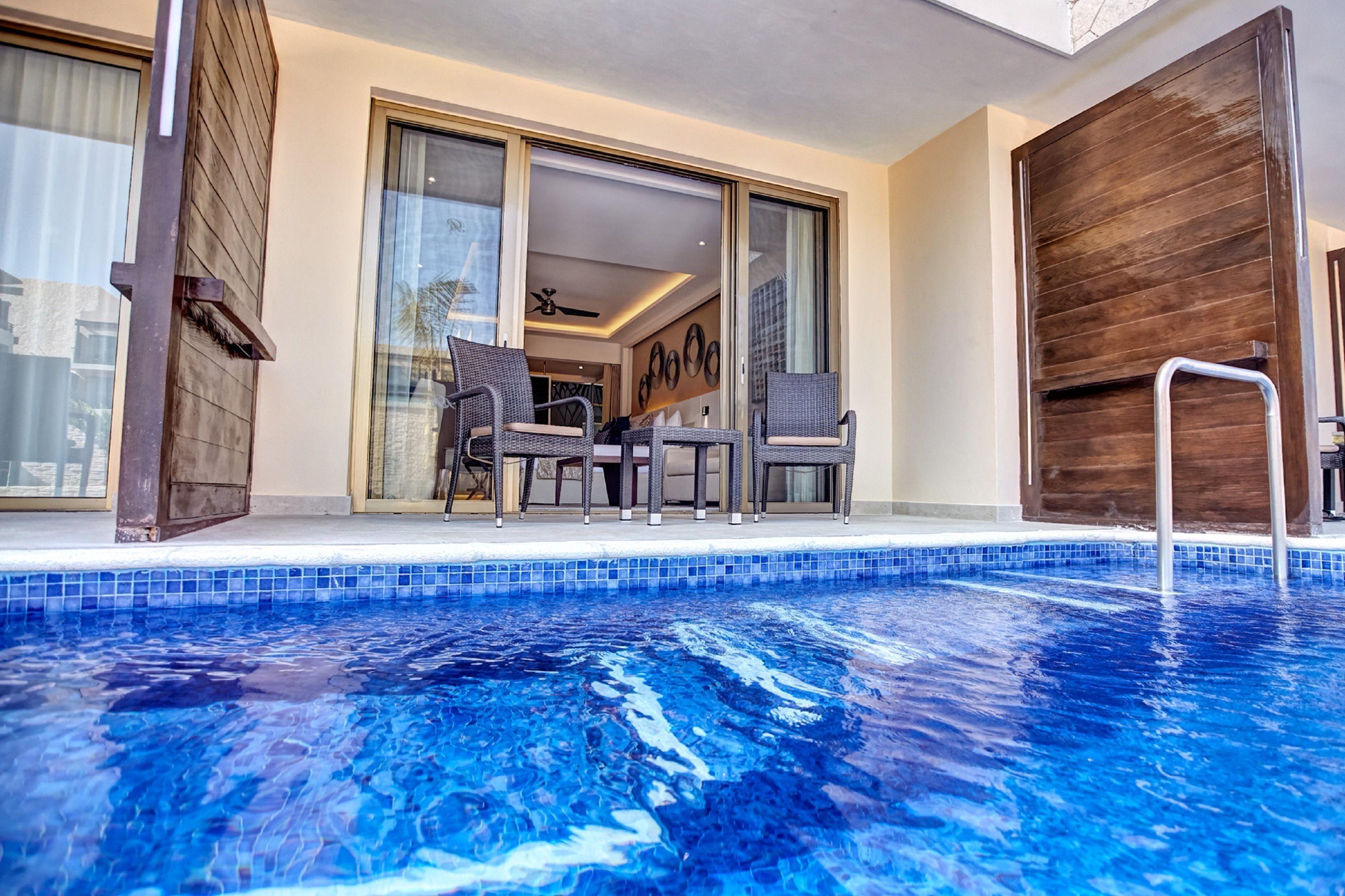 Luxury Junior Suite Swim Out,1765365667:JPEG