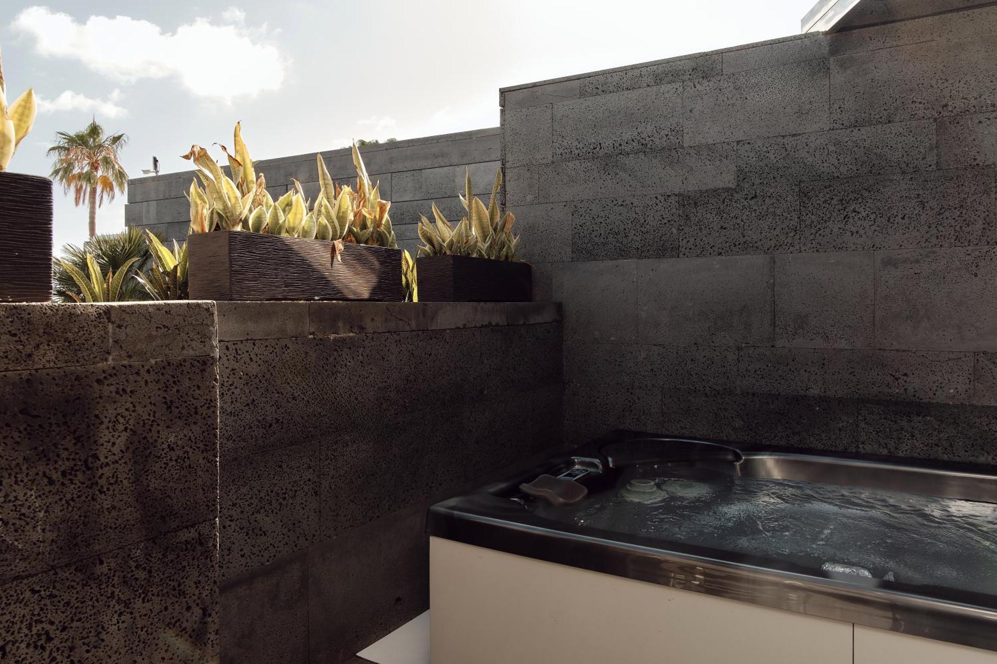 Premium Suite (2 Guests),1722906584:JPEG