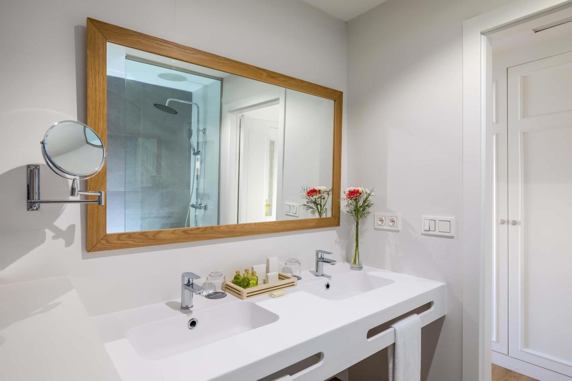 Double Room with Pool View,1729991079:JPEG