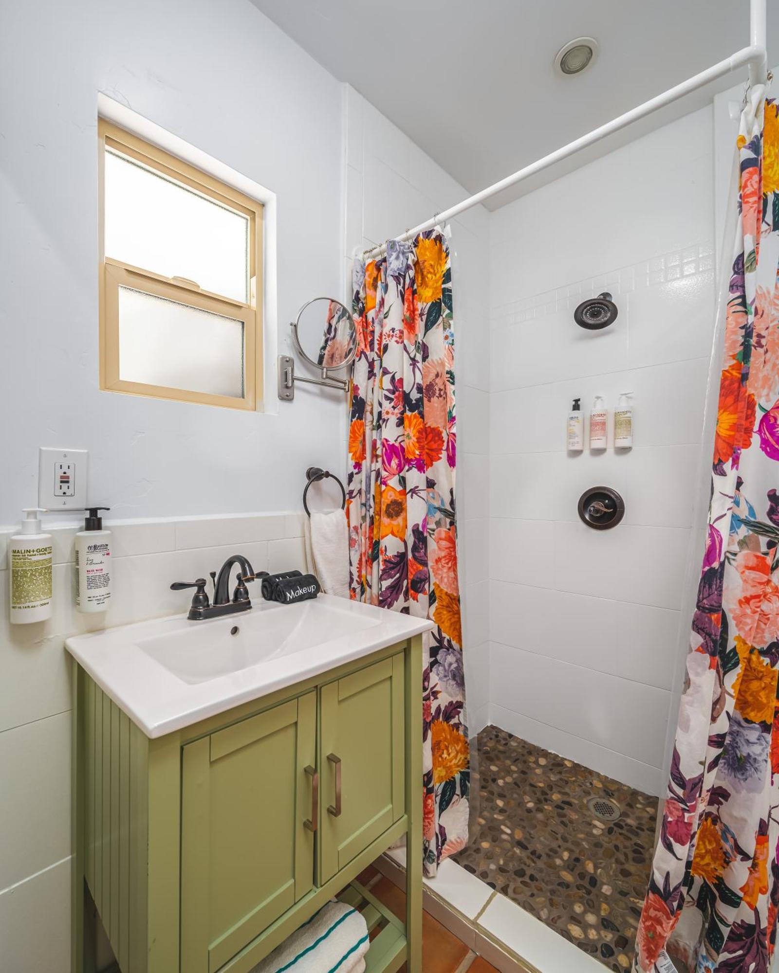 Signature One Bedroom Queen Suite
