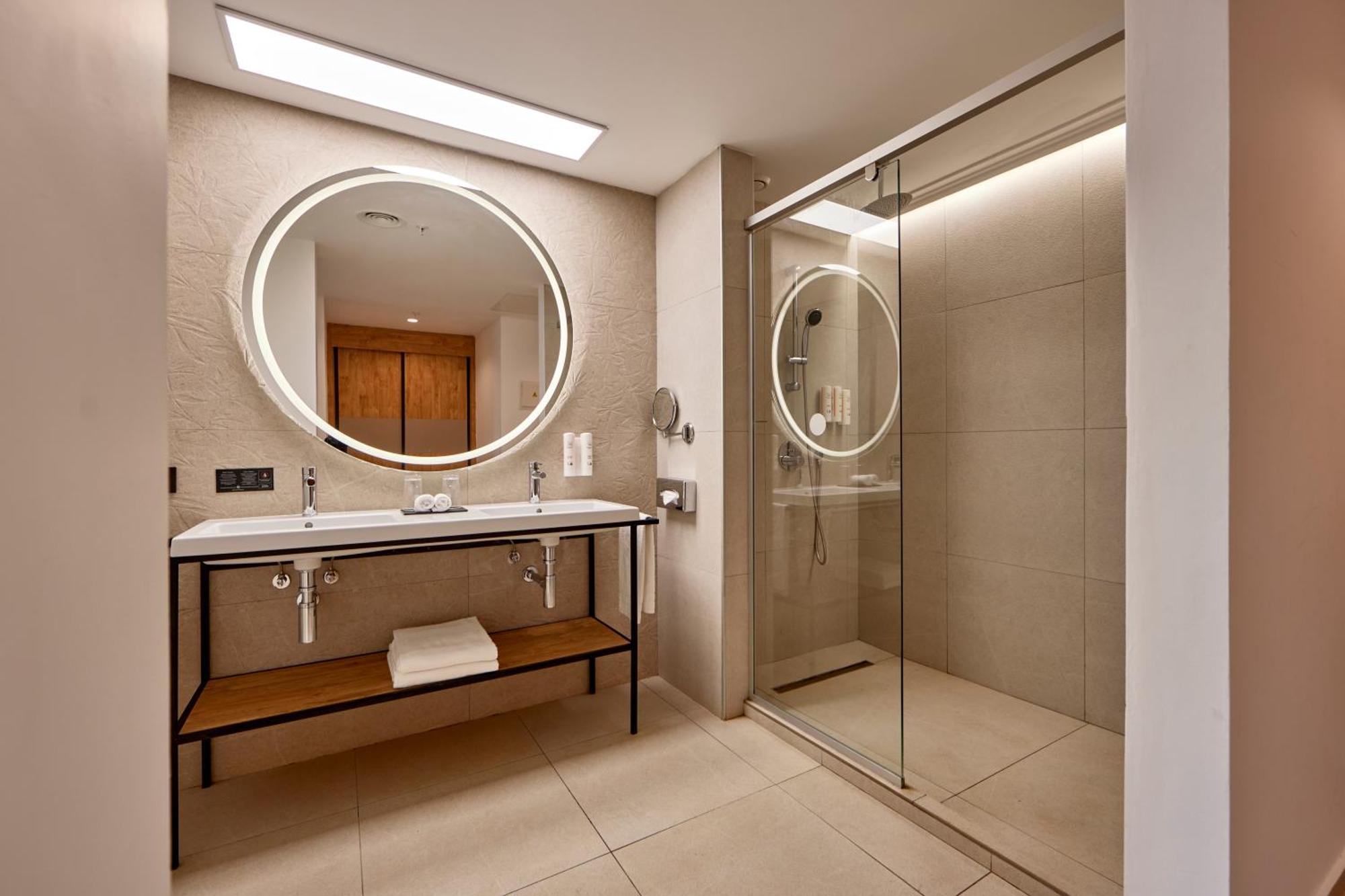 Suite Junior con acceso directo a la piscina - Elite Club