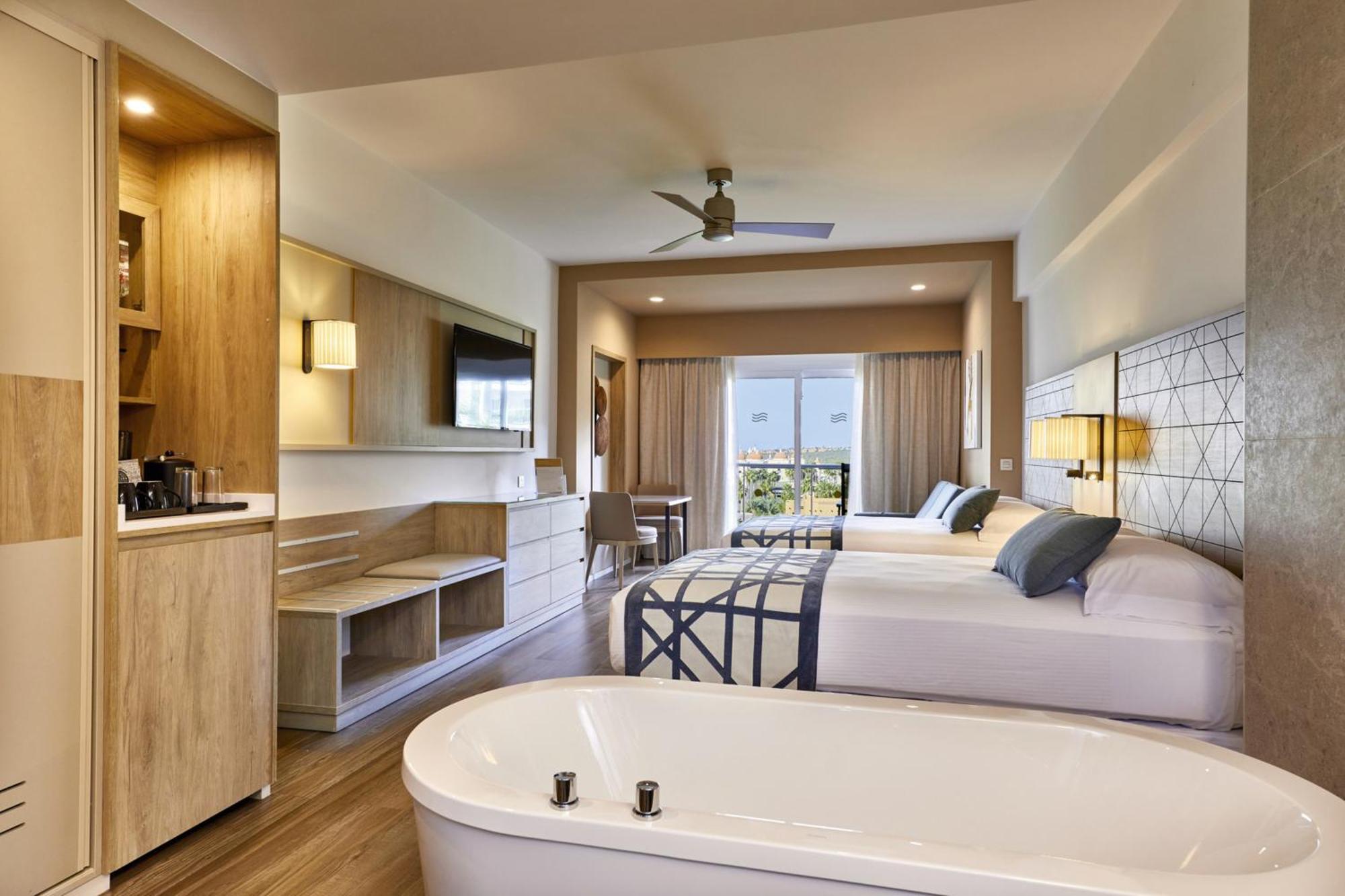 Junior Suite,1740701350:JPEG