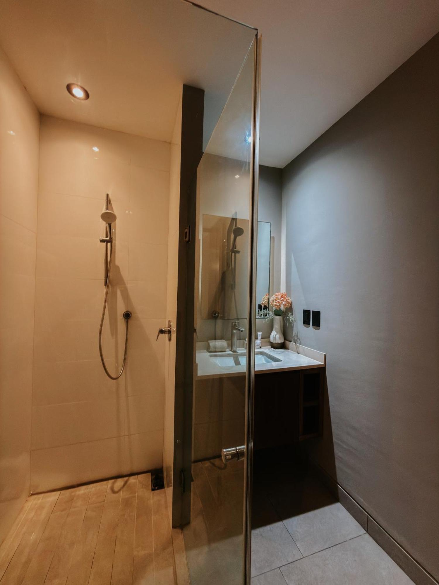 Superior Apartment,1747015499:JPEG