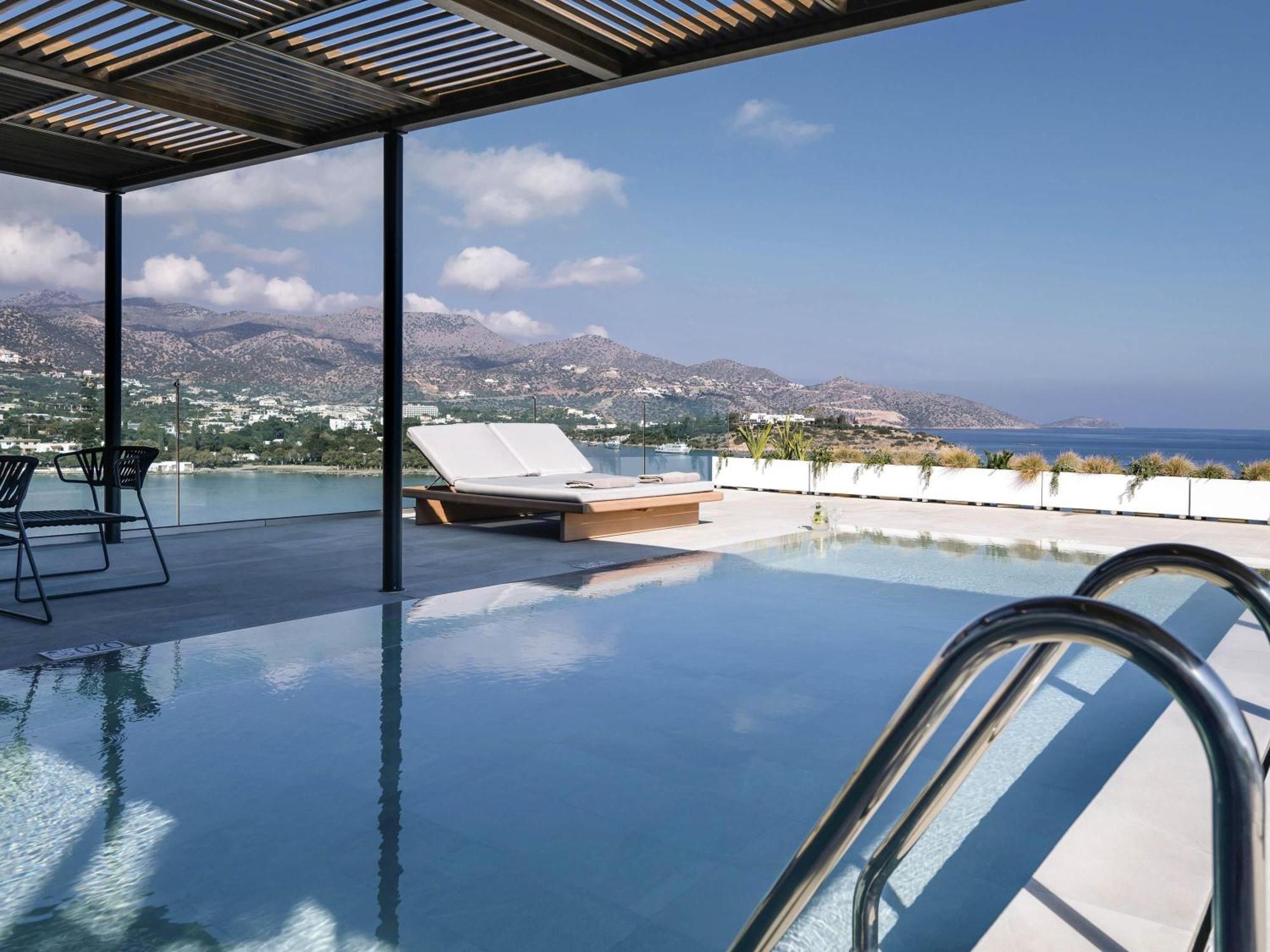 Escape Suite Grand Pool