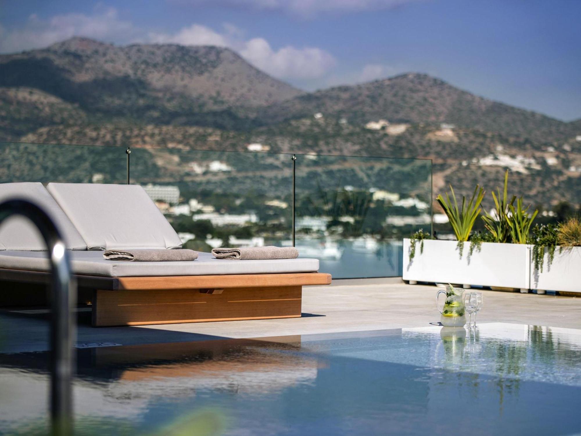 Escape Suite Grand Pool