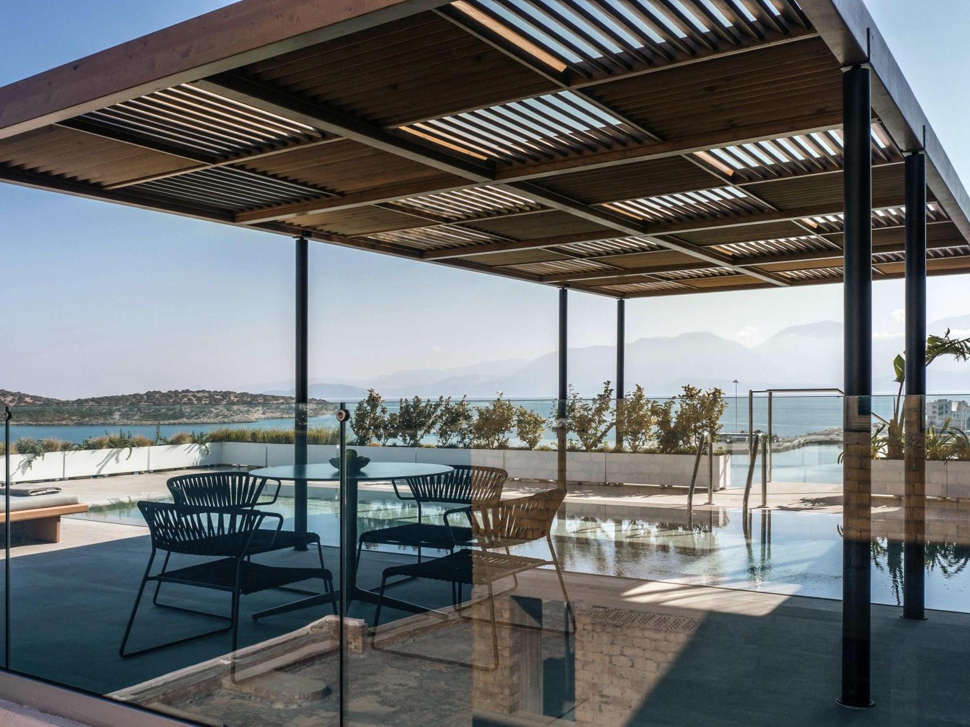 Escape Suite Grand Pool